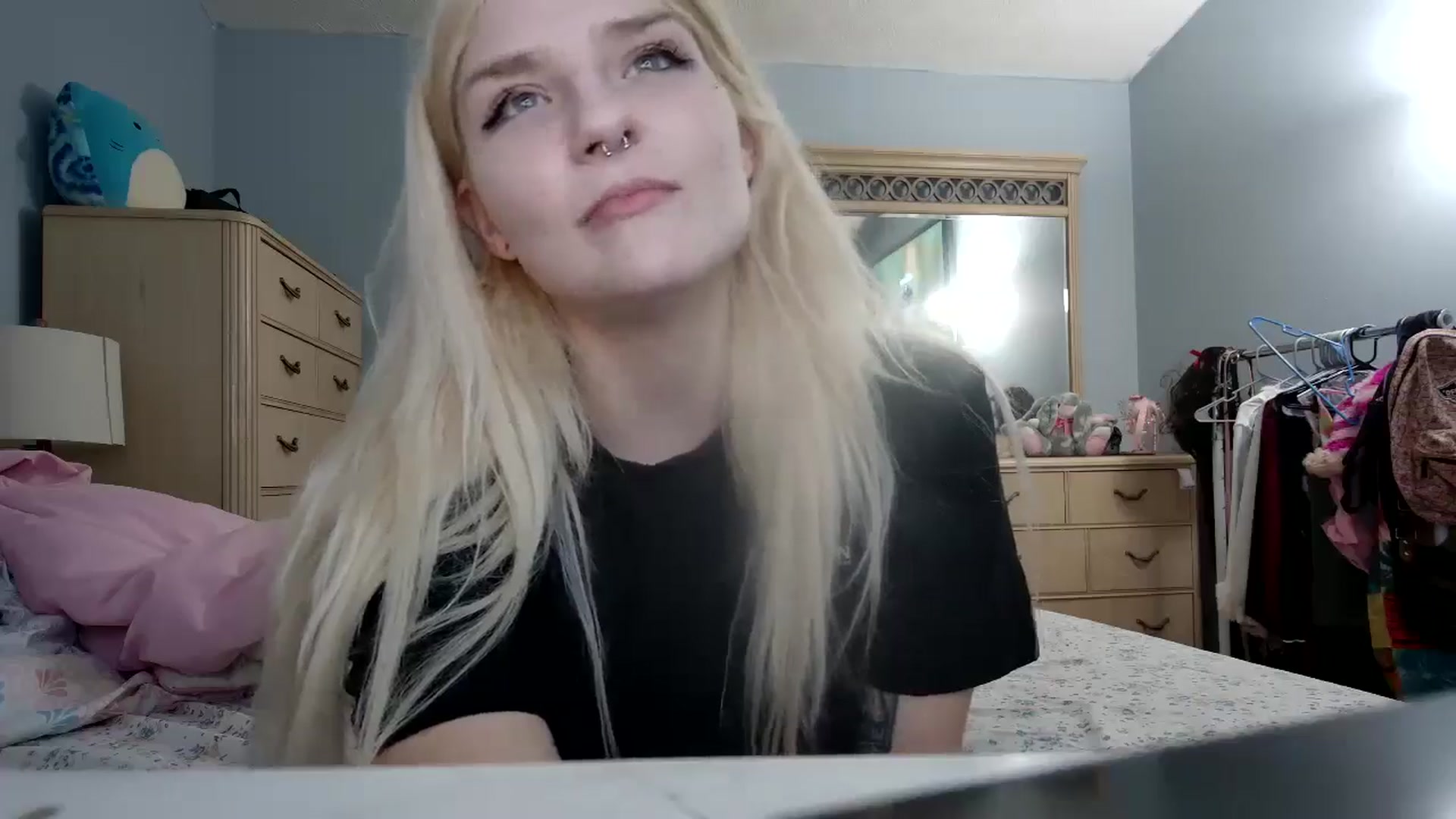 Gallery image thumbnail from DuckChan0's myfreecams stream on, 05/18/2024, 24:07 image 8 of 20
