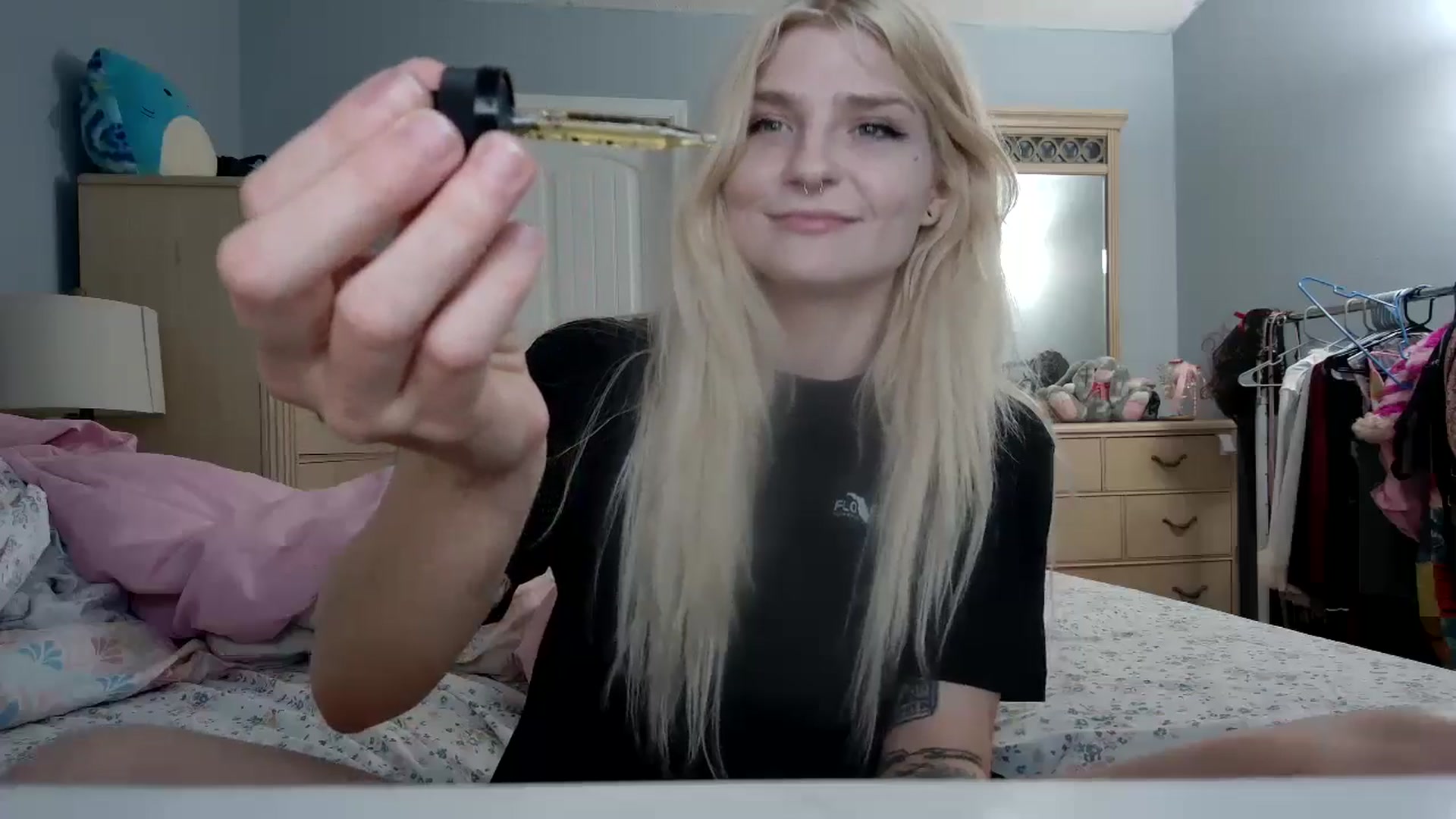 Gallery image thumbnail from DuckChan0's myfreecams stream on, 05/18/2024, 24:07 image 3 of 20