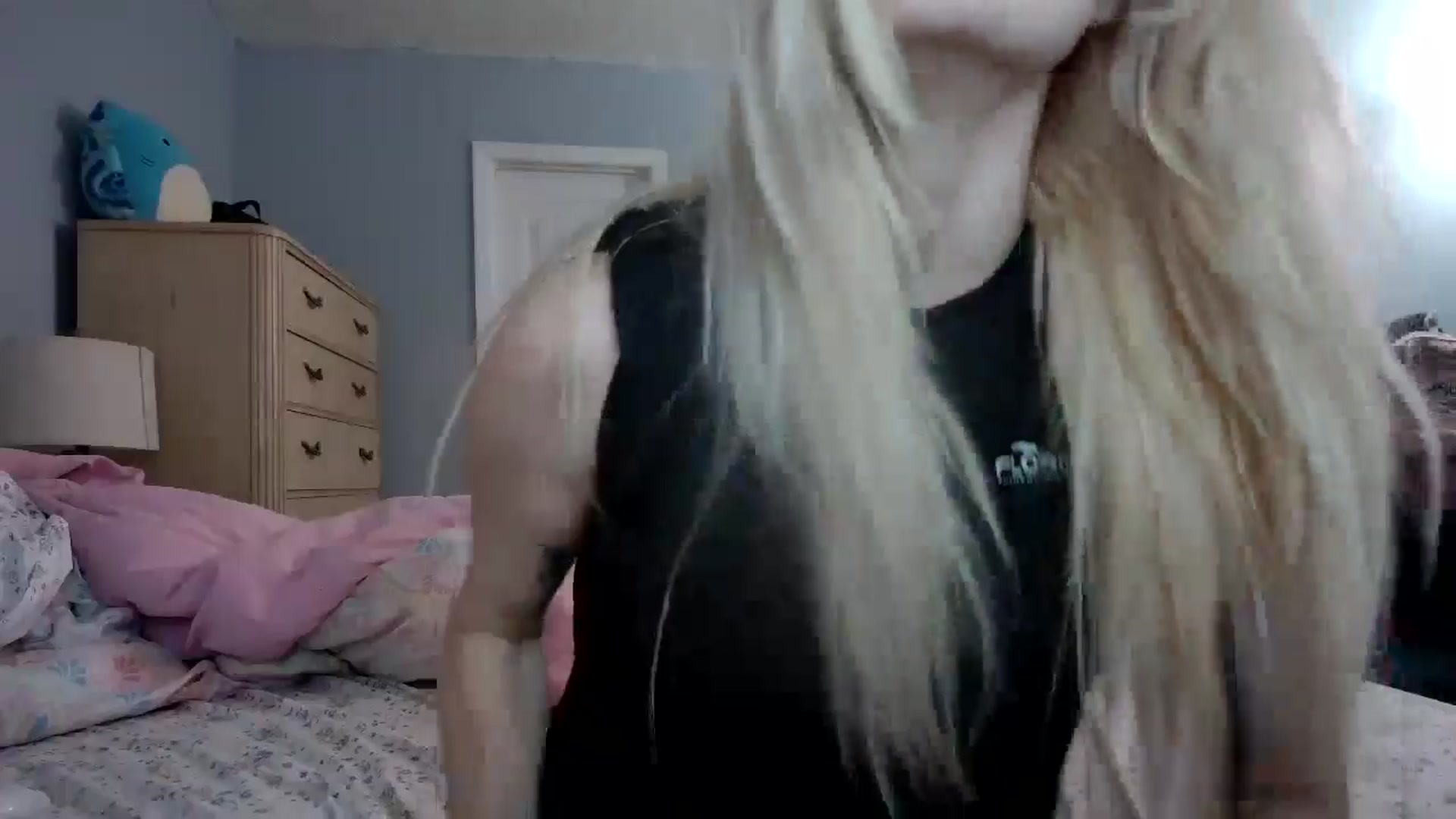 Gallery image thumbnail from DuckChan0's myfreecams stream on, 05/18/2024, 24:07 image 13 of 20