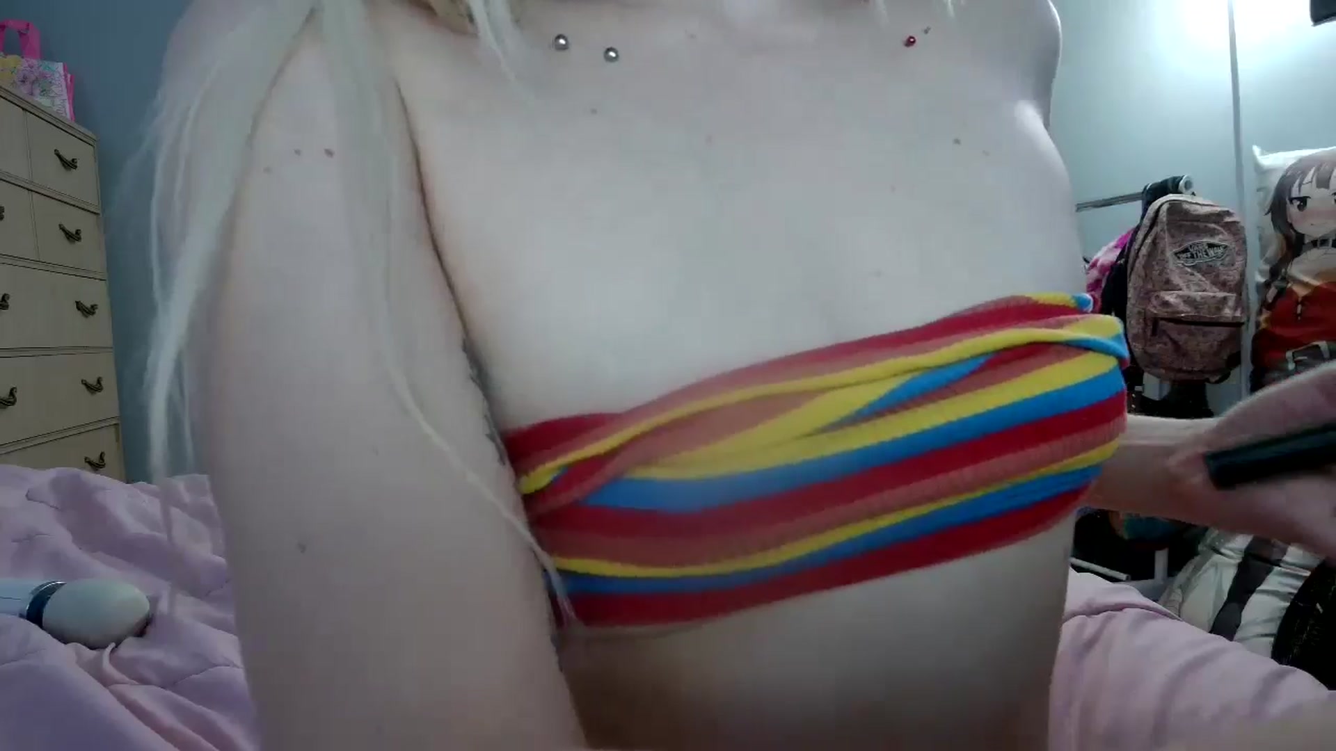 Gallery image thumbnail from DuckChan0's myfreecams stream on, 05/19/2024, 24:02 image 16 of 20