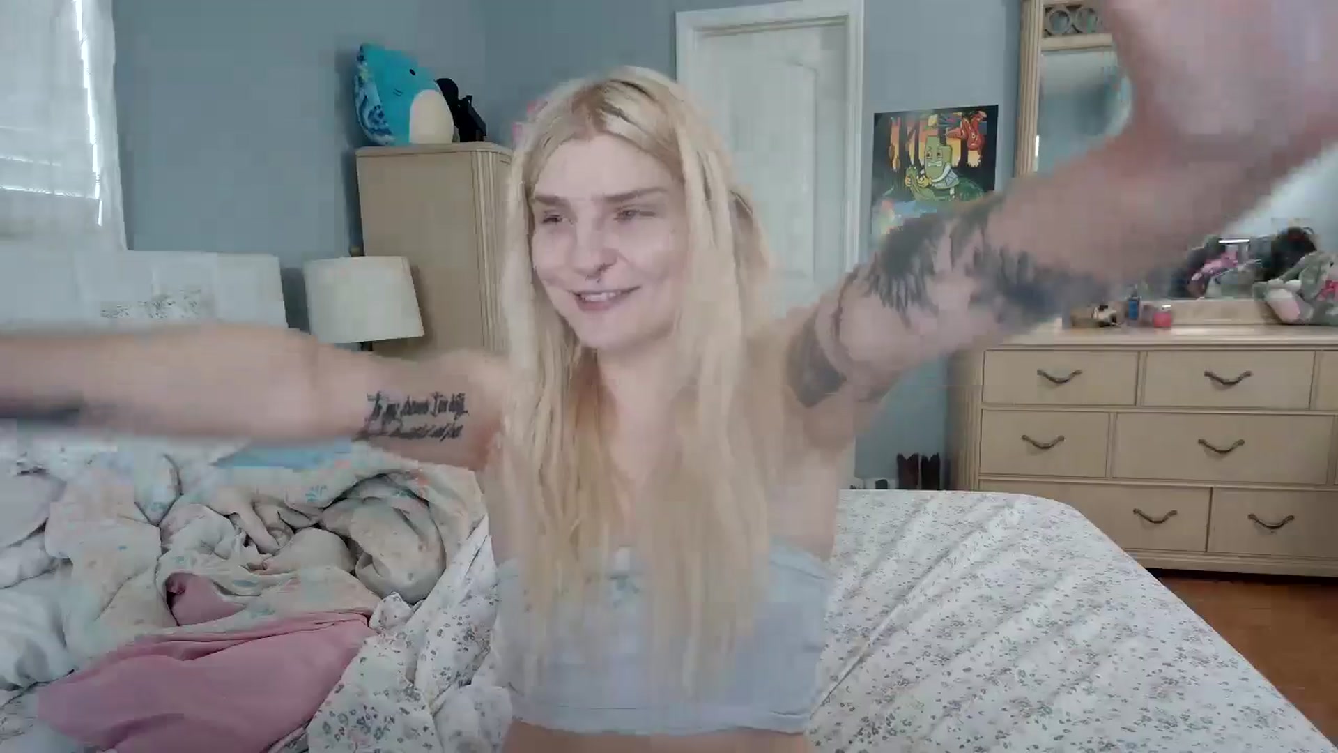 Gallery image thumbnail from DuckChan0's myfreecams stream on, 05/19/2024, 22:40 image 3 of 20