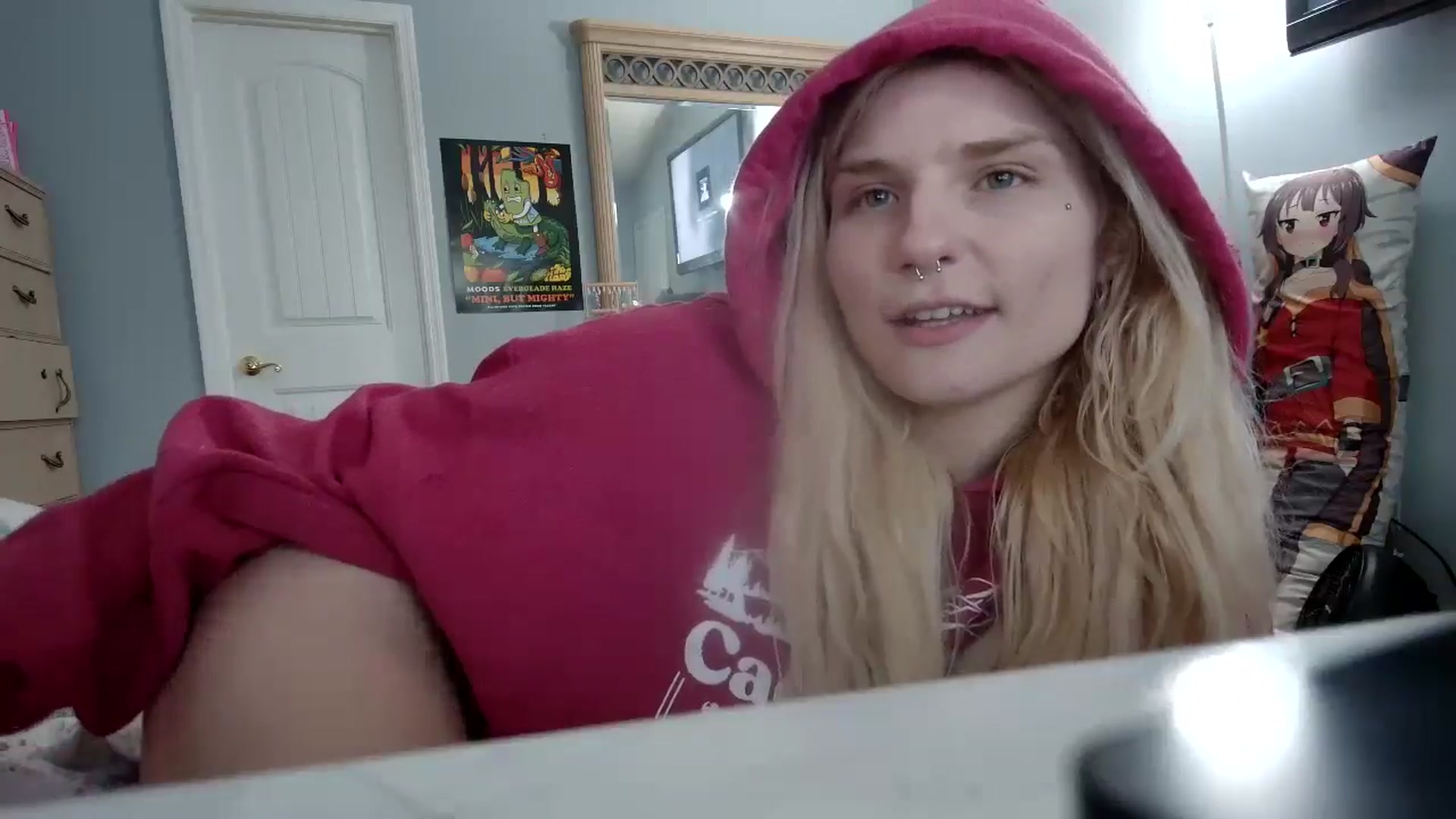 Gallery image thumbnail from DuckChan0's myfreecams stream on, 05/19/2024, 23:09 image 10 of 20