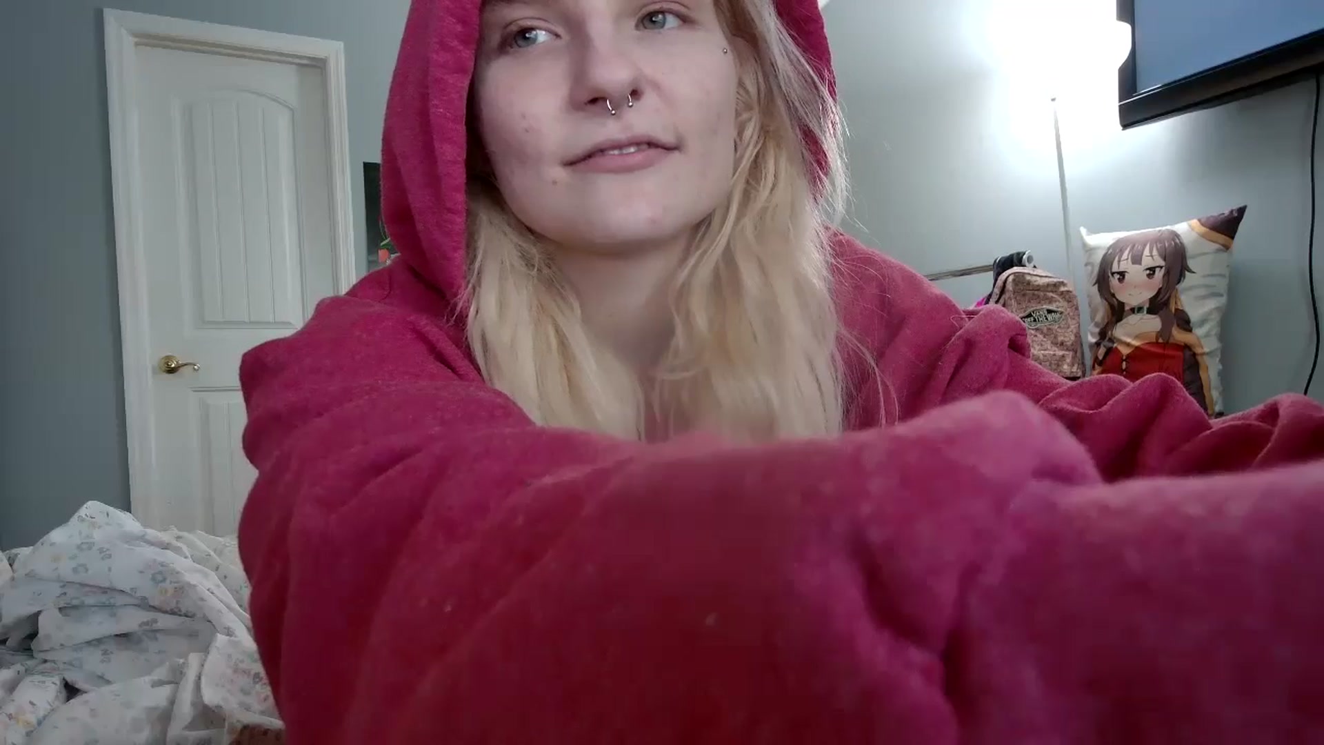 Gallery image thumbnail from DuckChan0's myfreecams stream on, 05/19/2024, 23:09 image 16 of 20