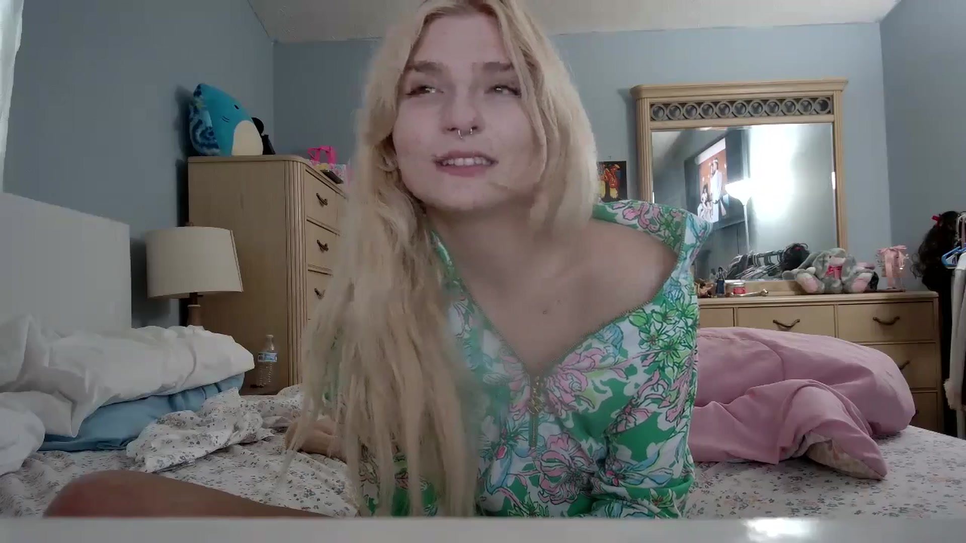Gallery image thumbnail from DuckChan0's myfreecams stream on, 05/20/2024, 22:46 image 11 of 20