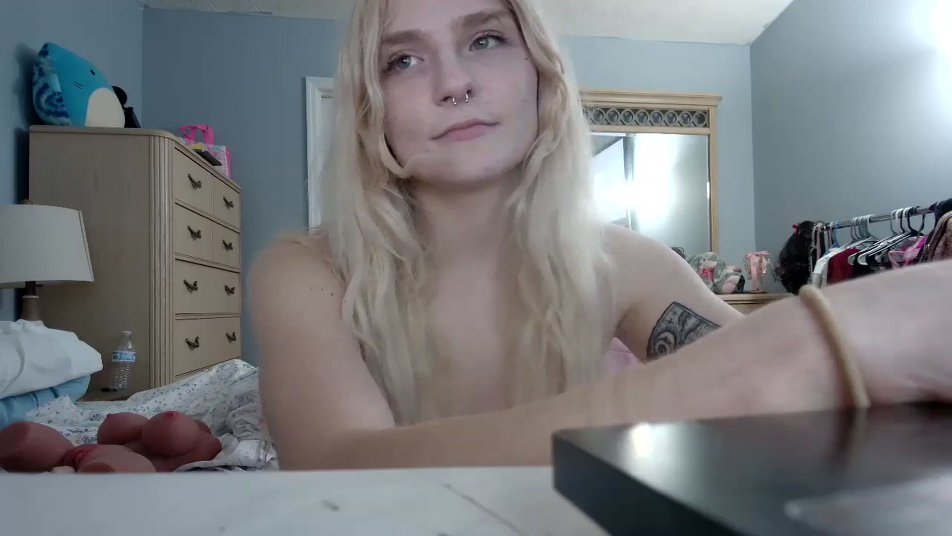 Gallery image thumbnail from DuckChan0's myfreecams stream on, 05/20/2024, 23:53 image 20 of 20