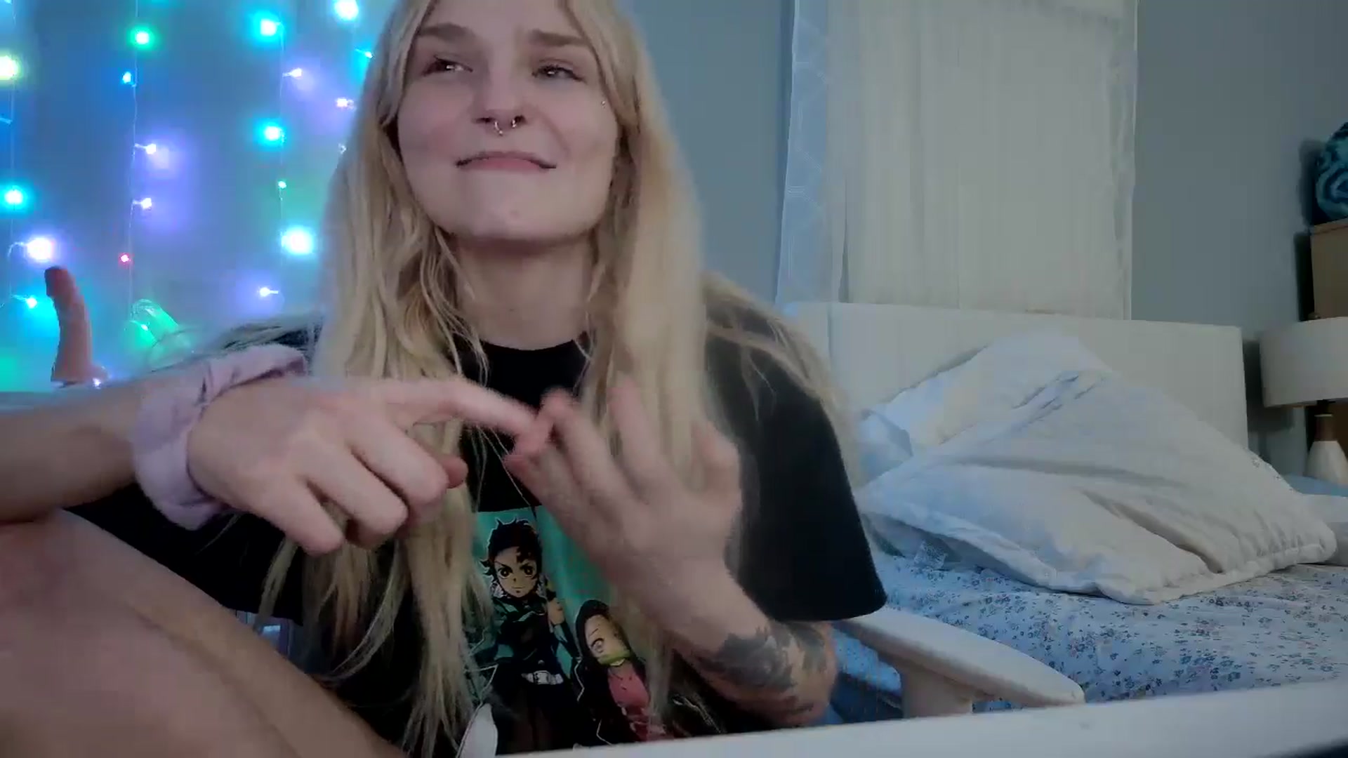 Gallery image thumbnail from DuckChan0's myfreecams stream on, 05/22/2024, 24:52 image 5 of 20
