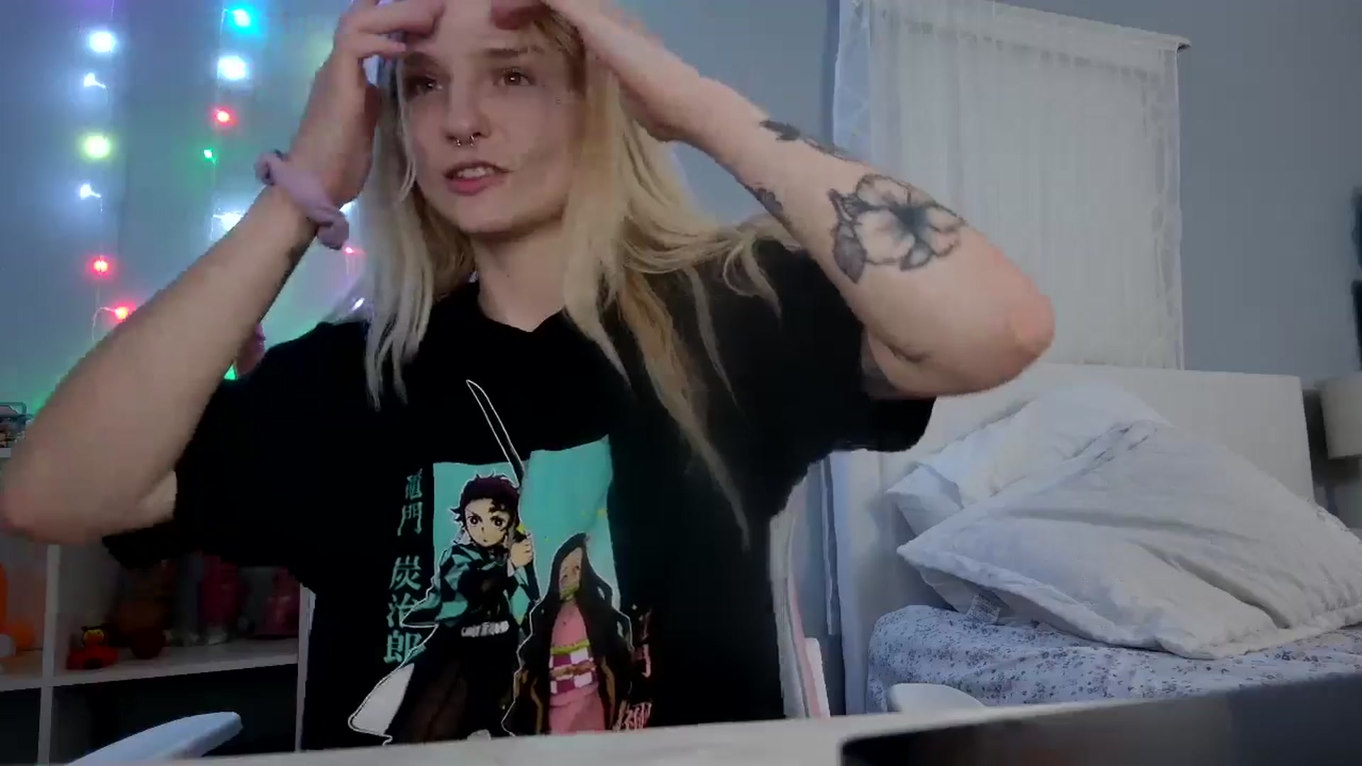 Gallery image thumbnail from DuckChan0's myfreecams stream on, 05/22/2024, 24:52 image 11 of 20