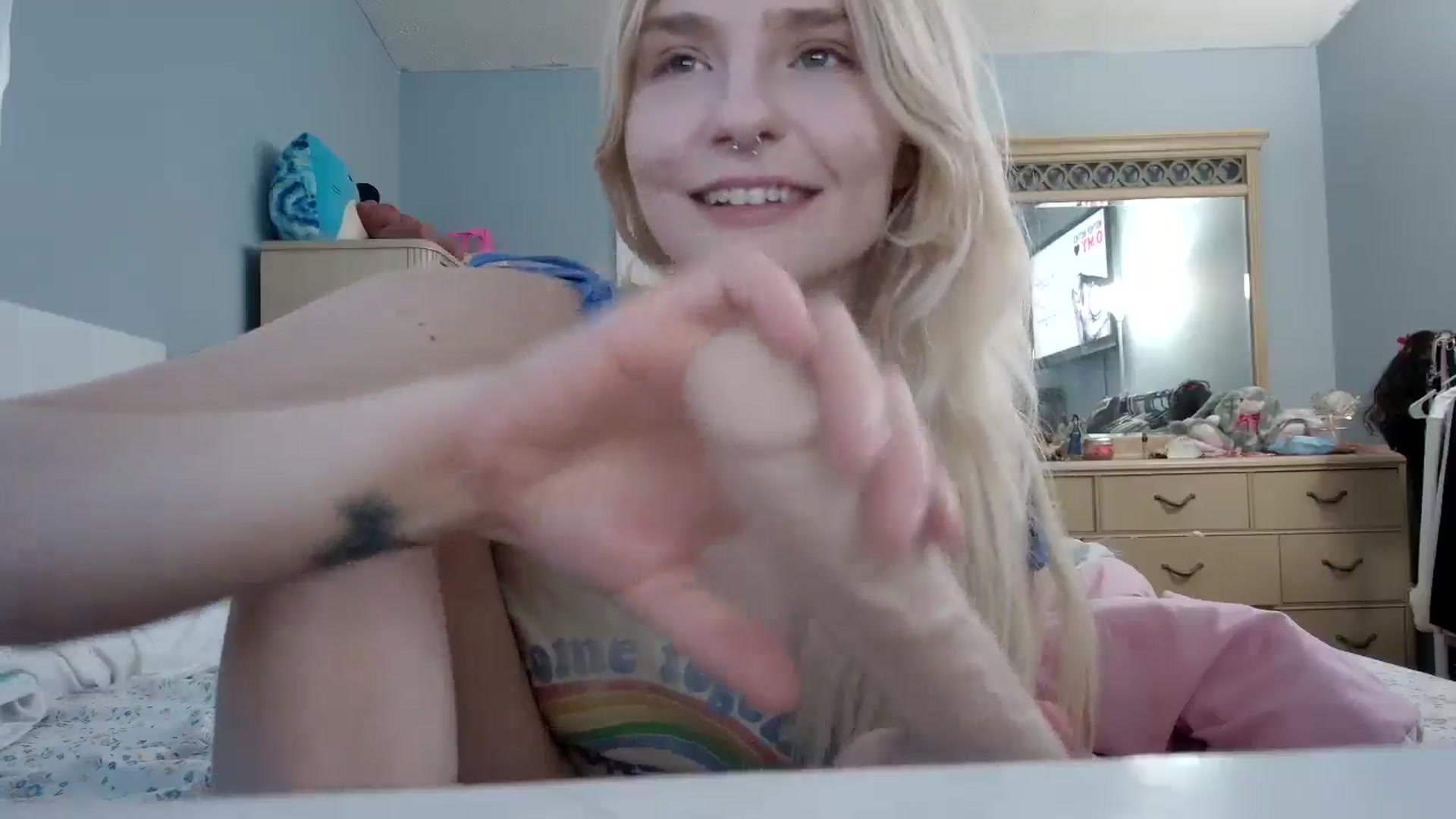 Gallery image thumbnail from DuckChan0's myfreecams stream on, 05/22/2024, 16:35 image 19 of 20