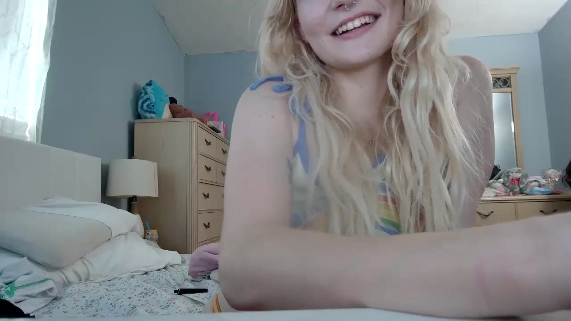 Gallery image thumbnail from DuckChan0's myfreecams stream on, 05/22/2024, 16:35 image 5 of 20