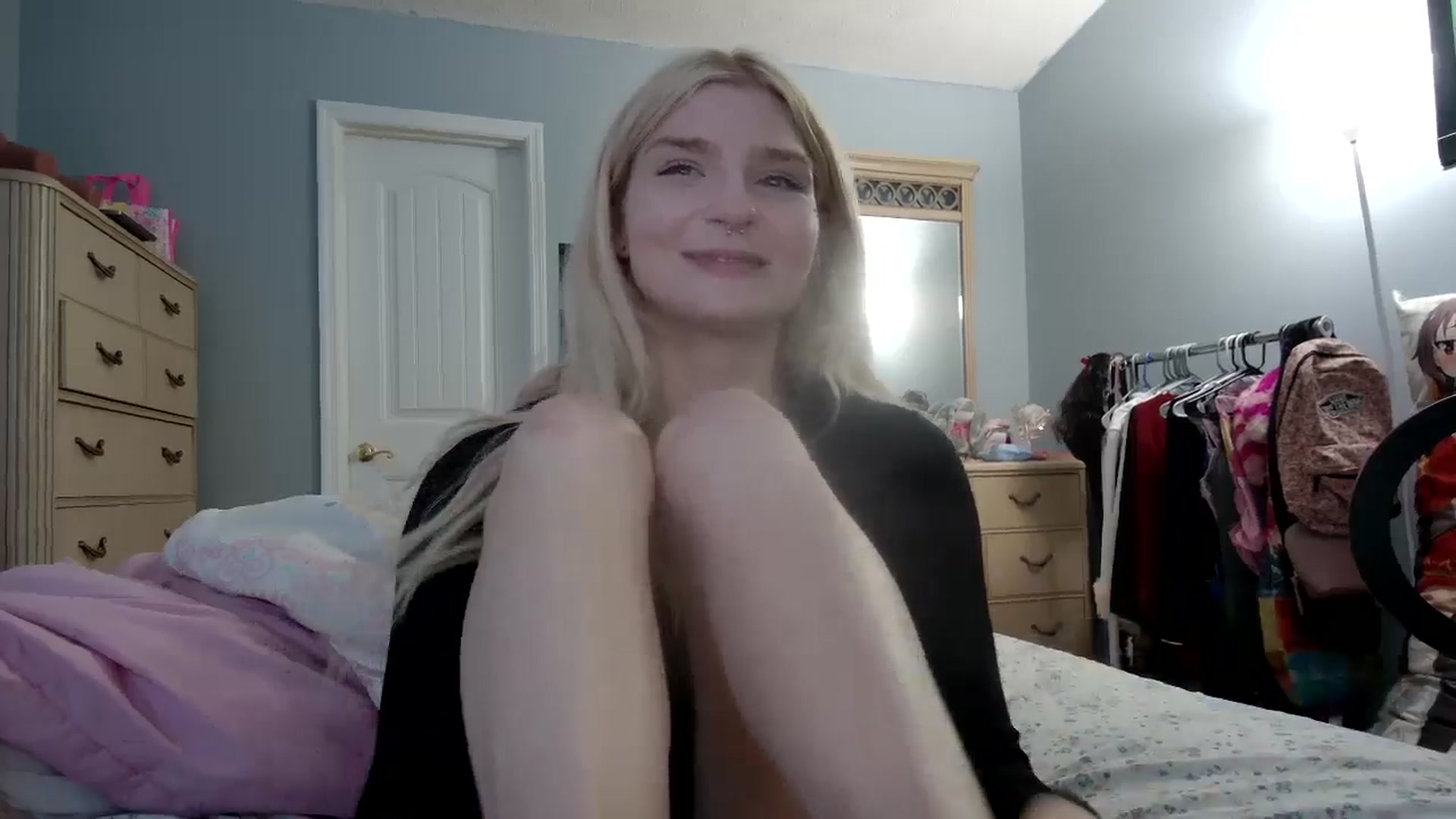 Gallery image thumbnail from DuckChan0's myfreecams stream on, 05/22/2024, 23:56 image 12 of 20