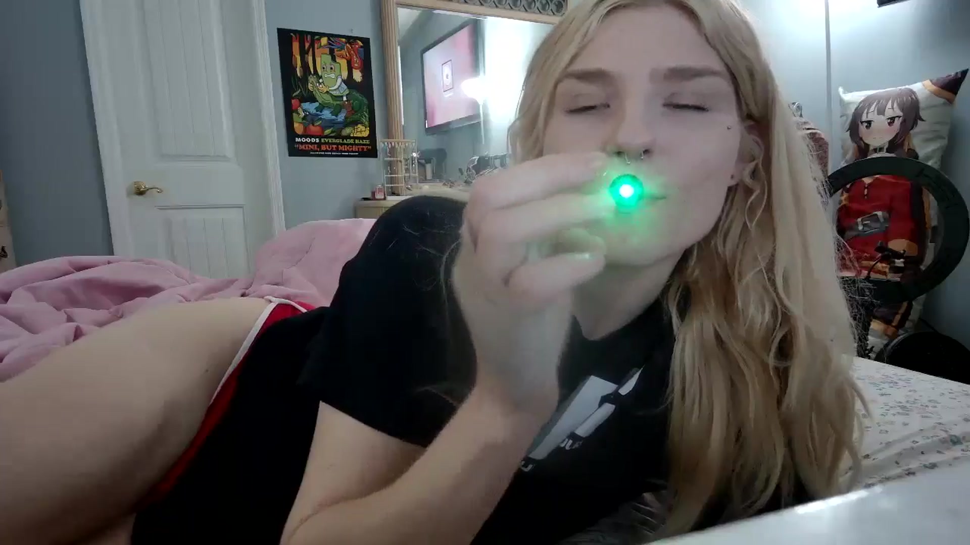 Gallery image thumbnail from DuckChan0's myfreecams stream on, 05/23/2024, 15:33 image 17 of 20