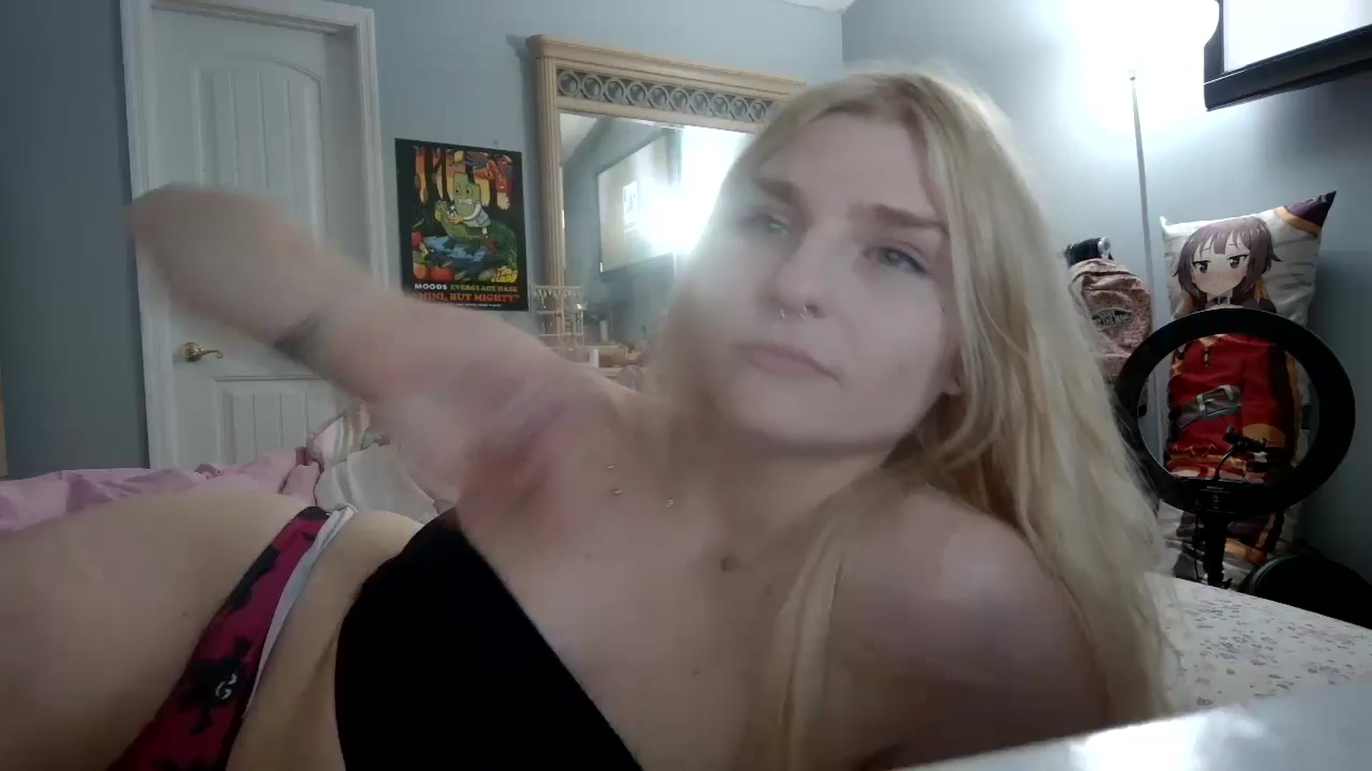 Gallery image thumbnail from DuckChan0's myfreecams stream on, 05/24/2024, 24:20 image 1 of 20