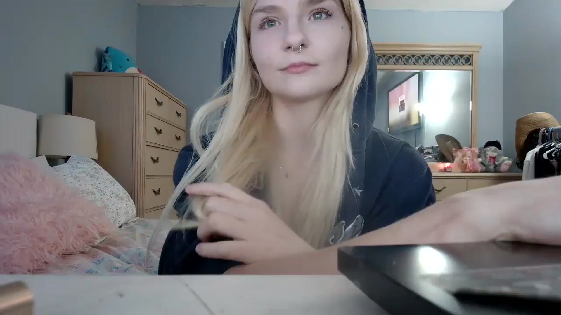 Gallery image thumbnail from DuckChan0's myfreecams stream on, 05/25/2024, 23:16 image 1 of 20