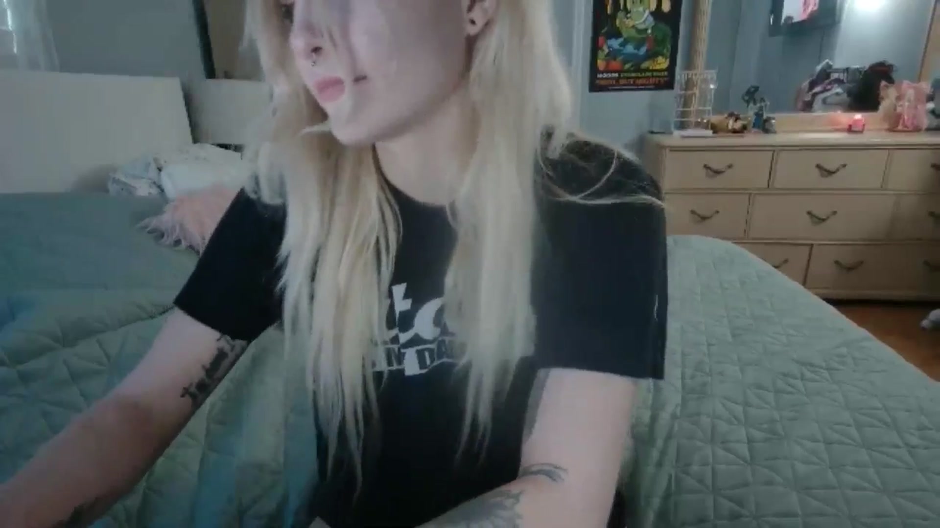 Gallery image thumbnail from DuckChan0's myfreecams stream on, 05/26/2024, 23:33 image 10 of 20