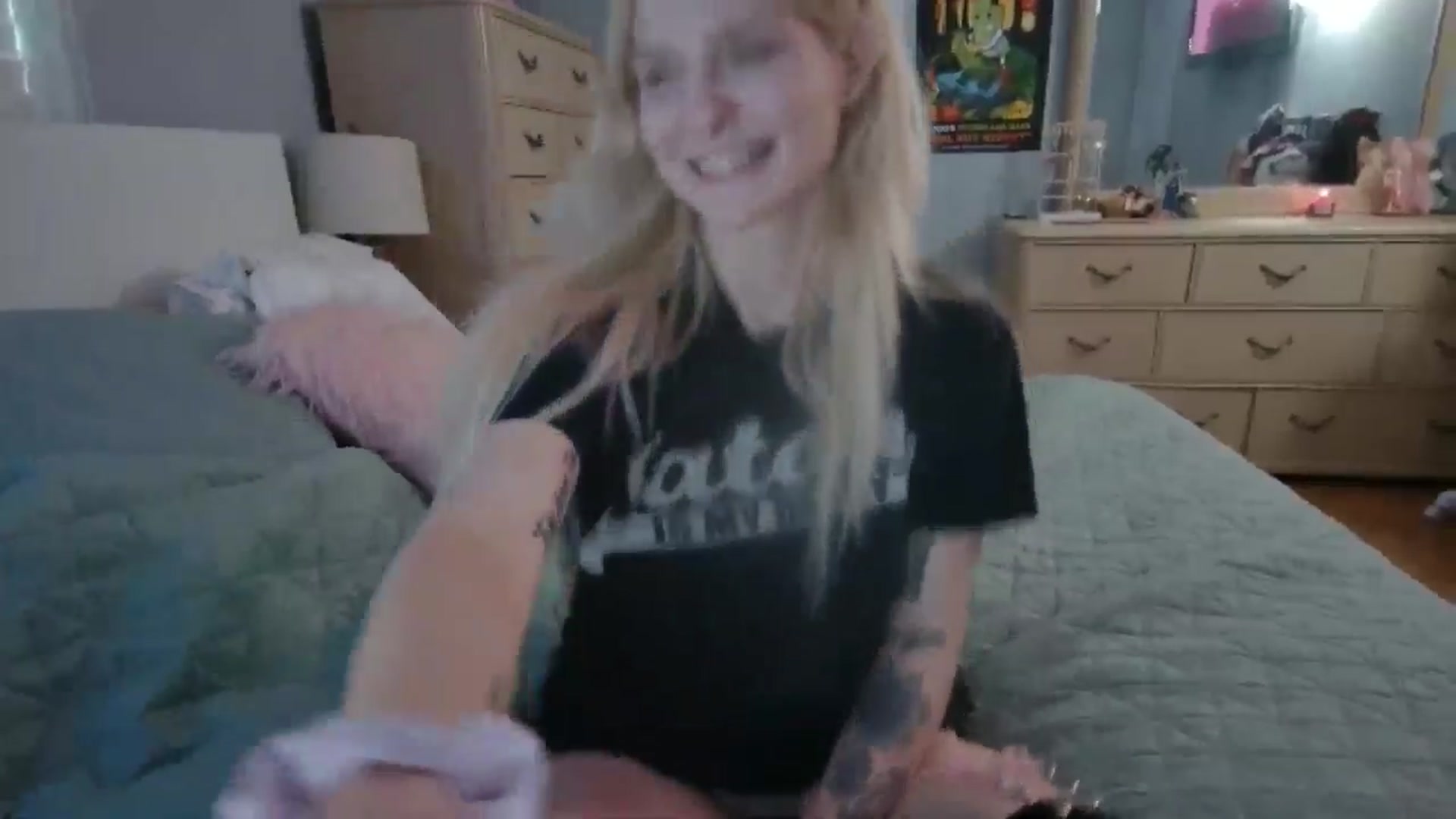 Gallery image thumbnail from DuckChan0's myfreecams stream on, 05/26/2024, 23:33 image 9 of 20