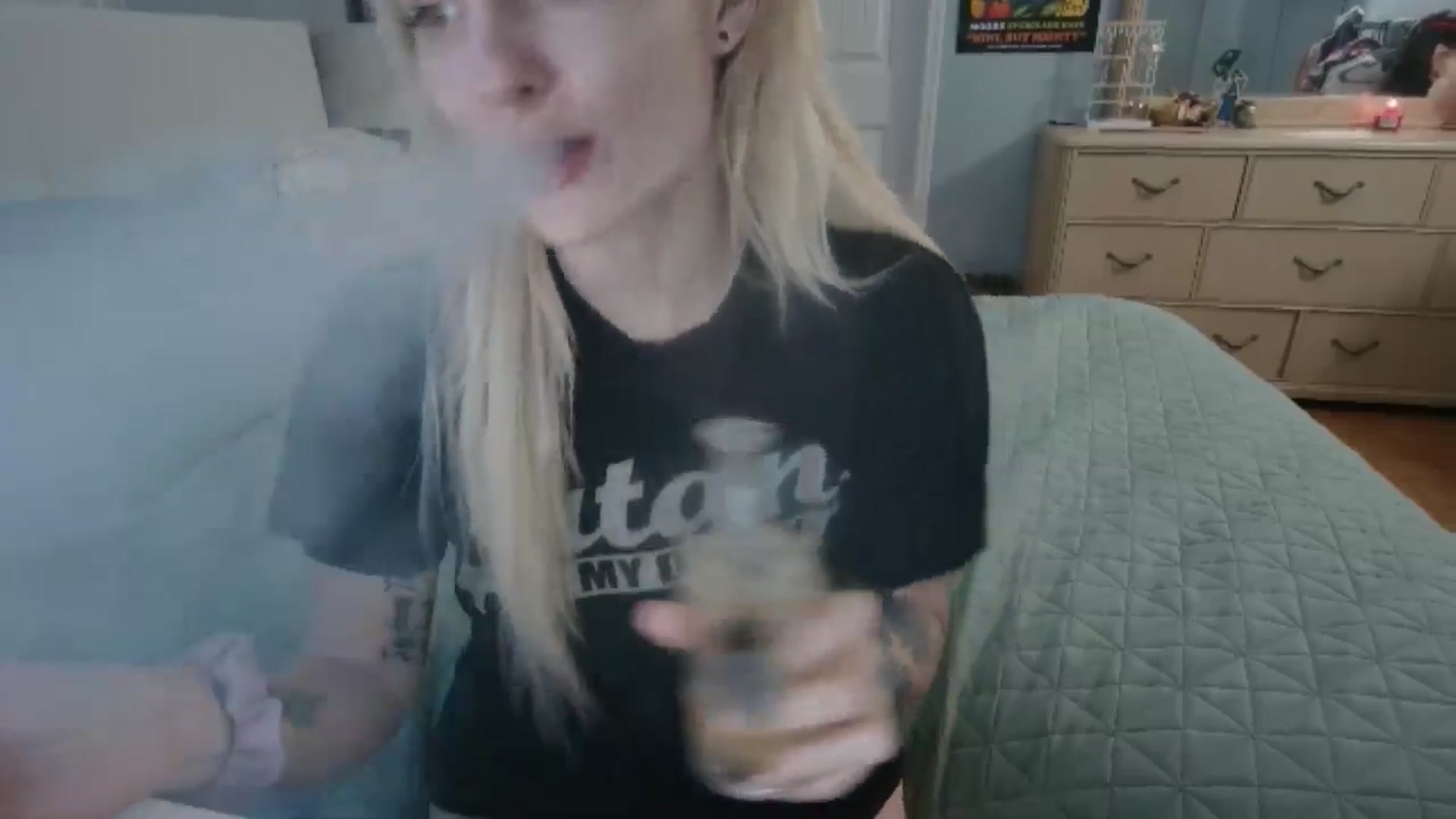 Gallery image thumbnail from DuckChan0's myfreecams stream on, 05/26/2024, 23:33 image 5 of 20