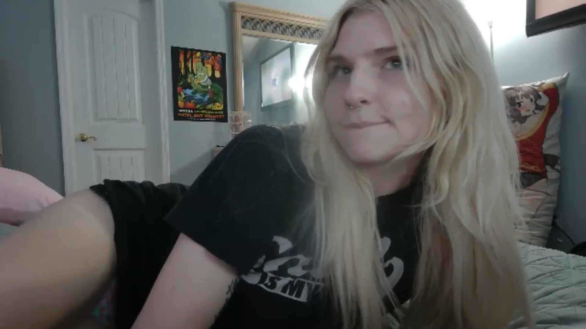 Gallery image thumbnail from DuckChan0's myfreecams stream on, 05/26/2024, 23:56 image 3 of 20