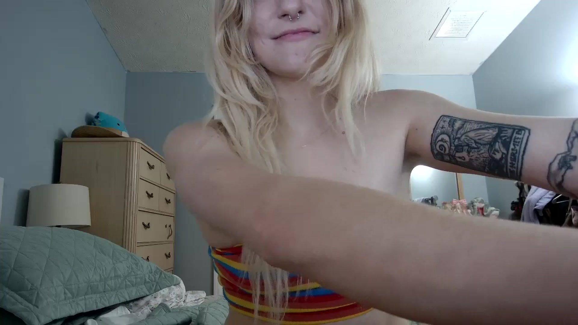 Gallery image thumbnail from DuckChan0's myfreecams stream on, 05/28/2024, 22:32 image 20 of 20