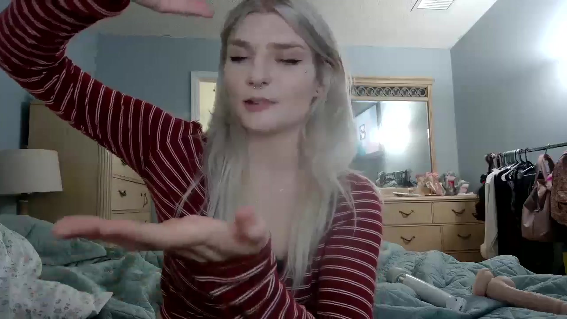 Gallery image thumbnail from DuckChan0's myfreecams stream on, 05/30/2024, 19:12 image 13 of 20