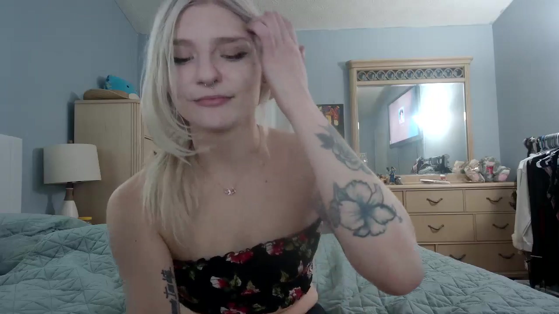 Gallery image thumbnail from DuckChan0's myfreecams stream on, 05/31/2024, 15:35 image 3 of 20