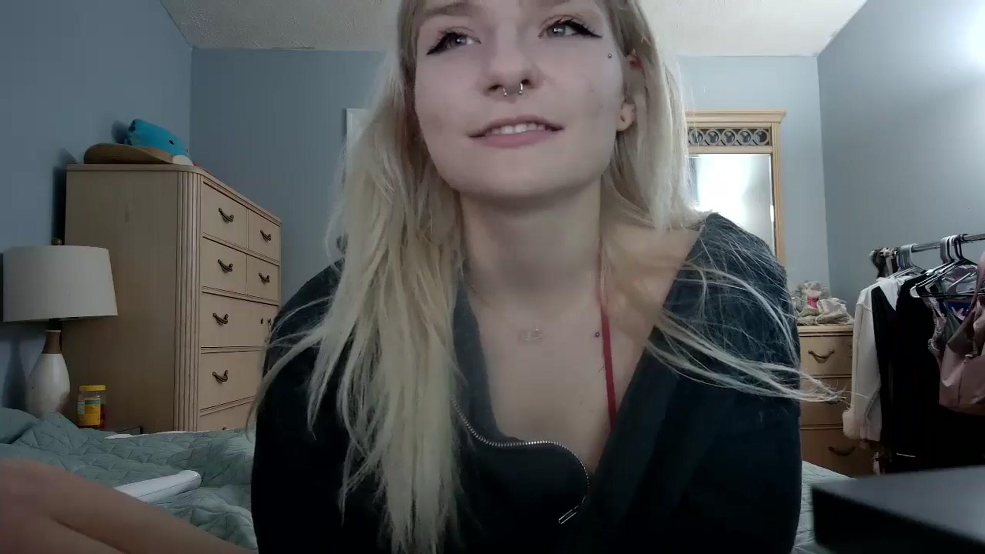 Gallery image thumbnail from DuckChan0's myfreecams stream on, 06/01/2024, 23:07 image 12 of 20