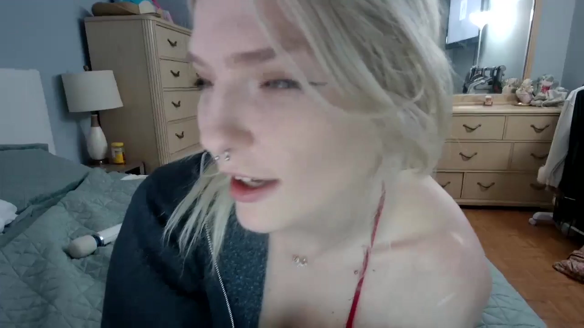 Gallery image thumbnail from DuckChan0's myfreecams stream on, 06/01/2024, 23:07 image 7 of 20