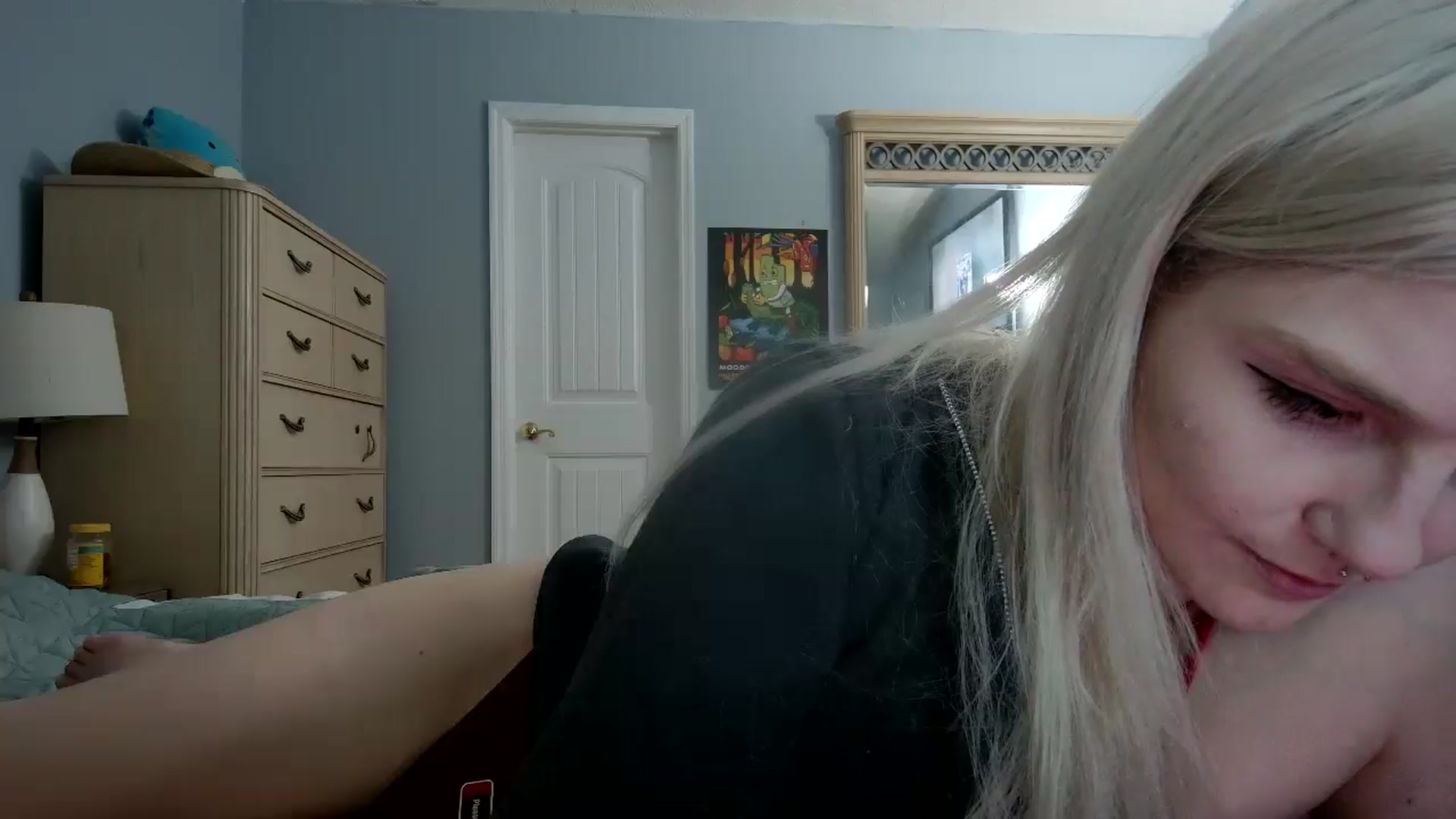 Gallery image thumbnail from DuckChan0's myfreecams stream on, 06/01/2024, 23:07 image 17 of 20