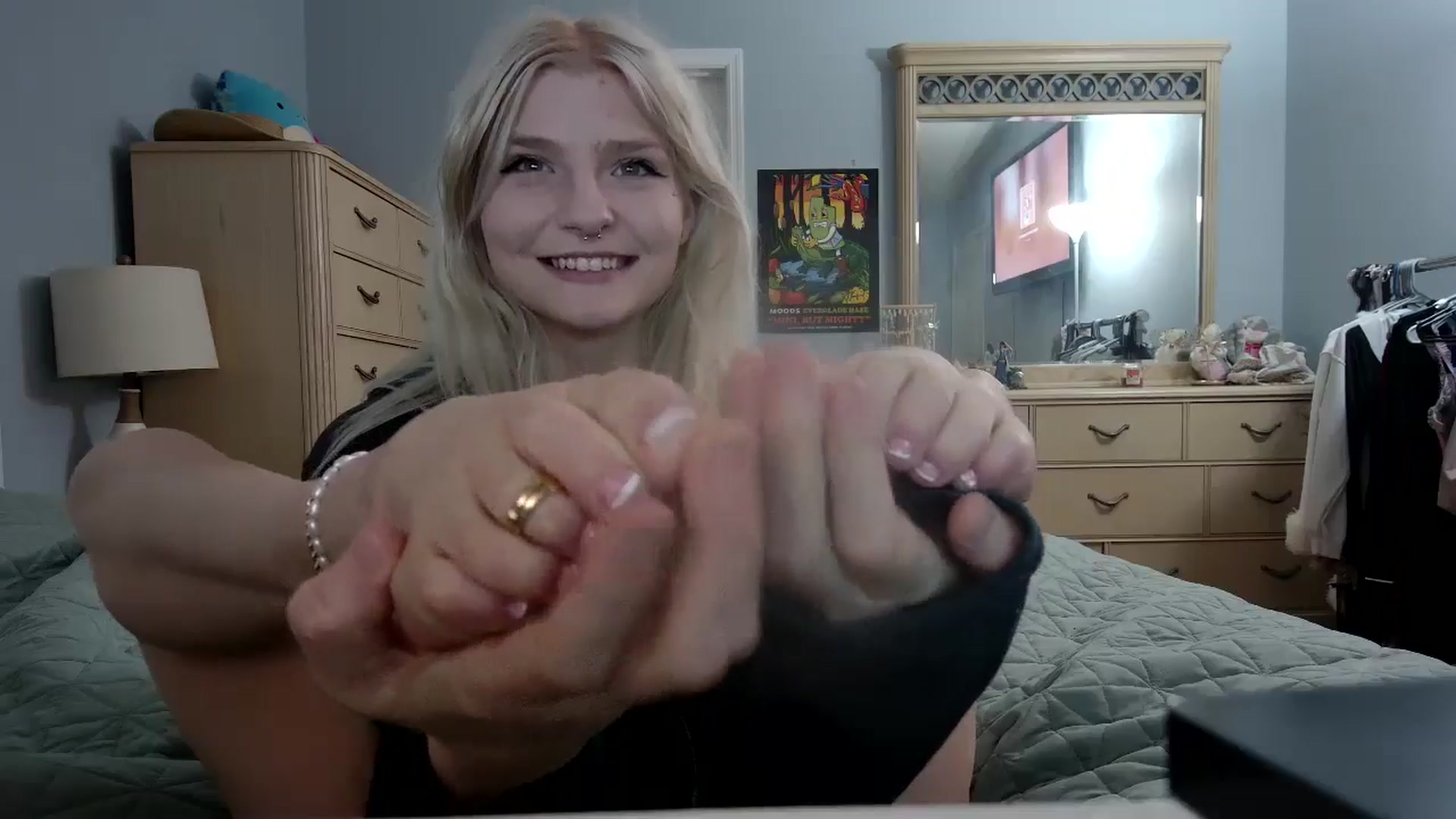Gallery image thumbnail from DuckChan0's myfreecams stream on, 06/01/2024, 23:28 image 5 of 20