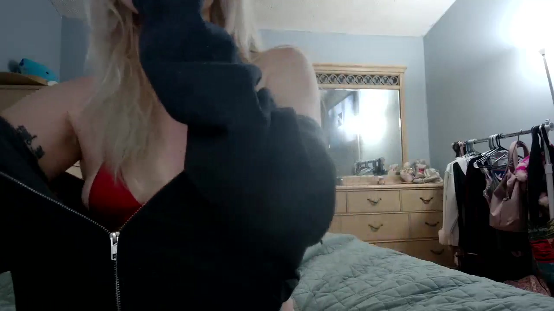 Gallery image thumbnail from DuckChan0's myfreecams stream on, 06/02/2024, 24:00 image 20 of 20