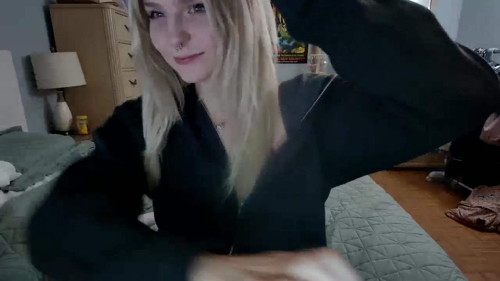 Gallery image thumbnail from DuckChan0's myfreecams stream on, 06/02/2024, 24:52 image 6 of 20