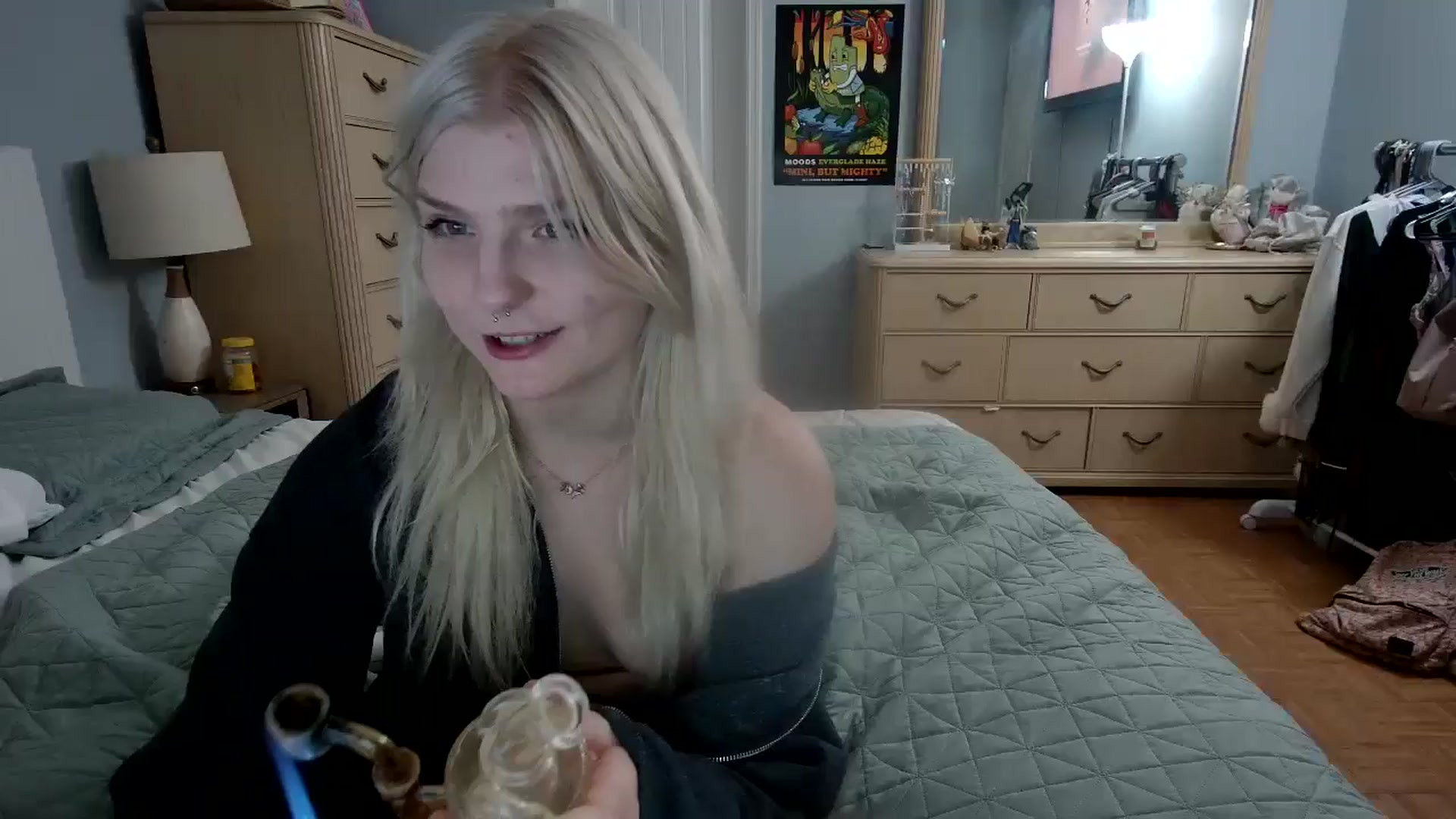 Gallery image thumbnail from DuckChan0's myfreecams stream on, 06/02/2024, 24:52 image 2 of 20