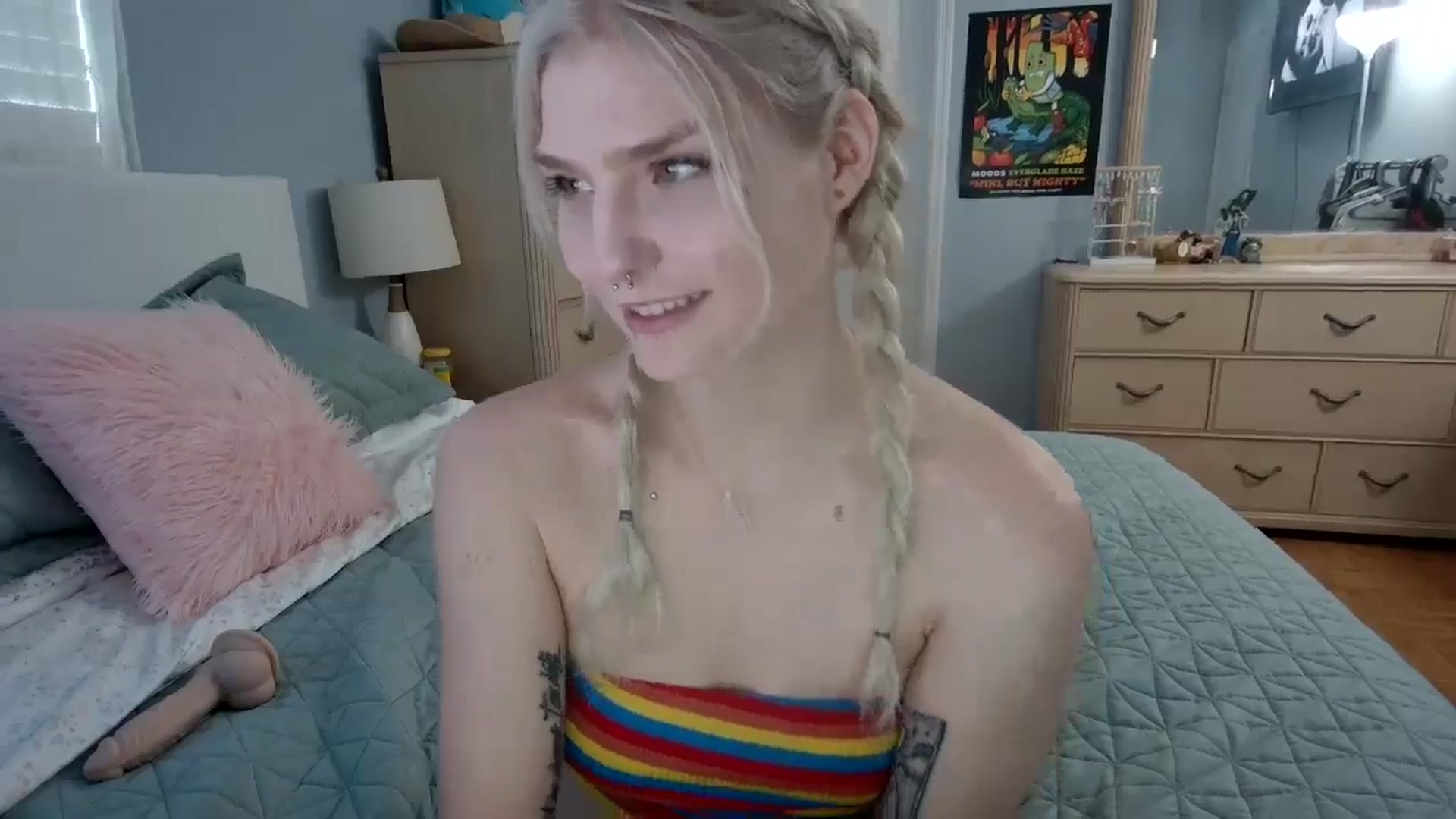 Gallery image thumbnail from DuckChan0's myfreecams stream on, 06/02/2024, 22:18 image 7 of 20