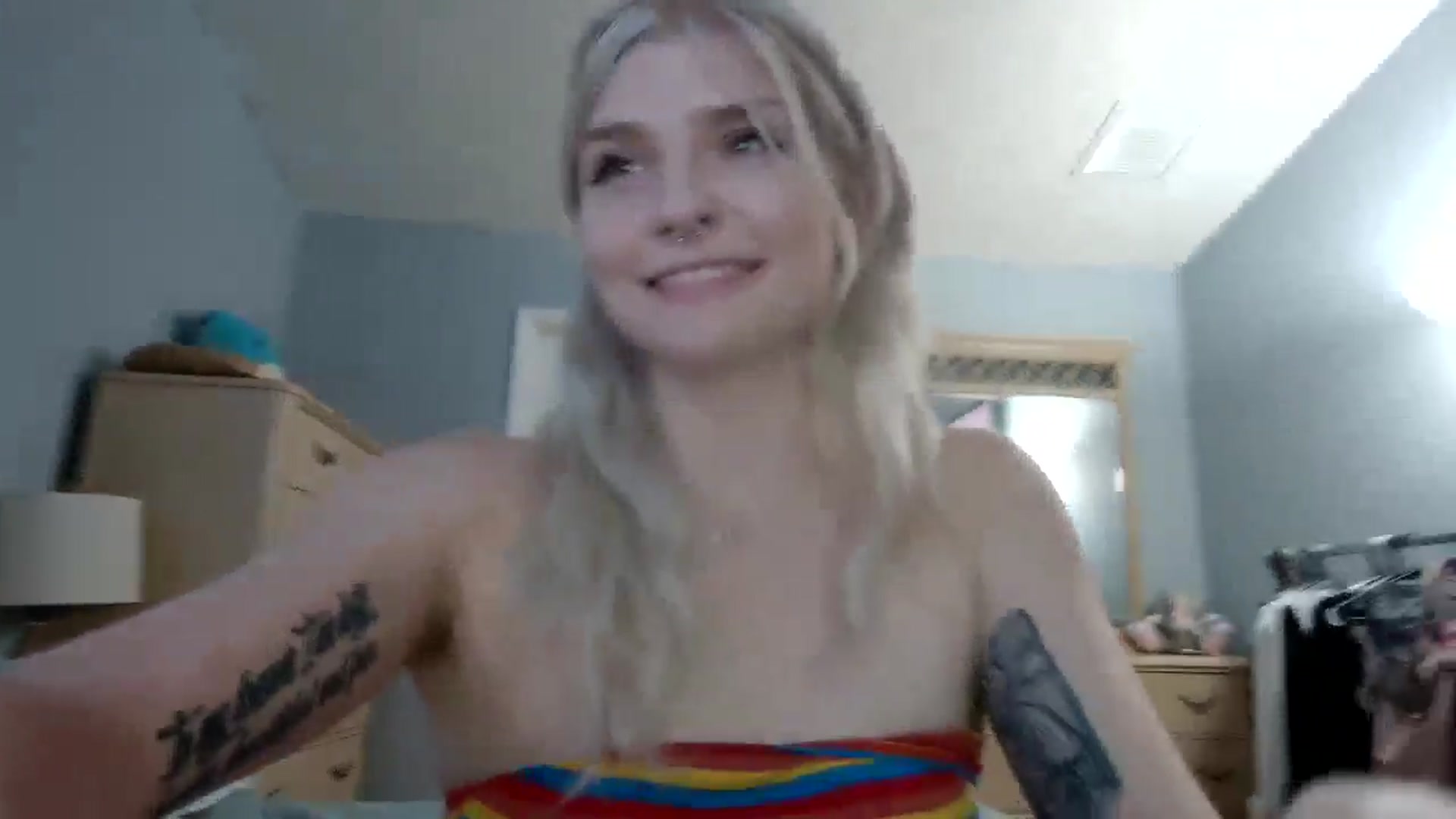 Gallery image thumbnail from DuckChan0's myfreecams stream on, 06/02/2024, 22:44 image 6 of 20
