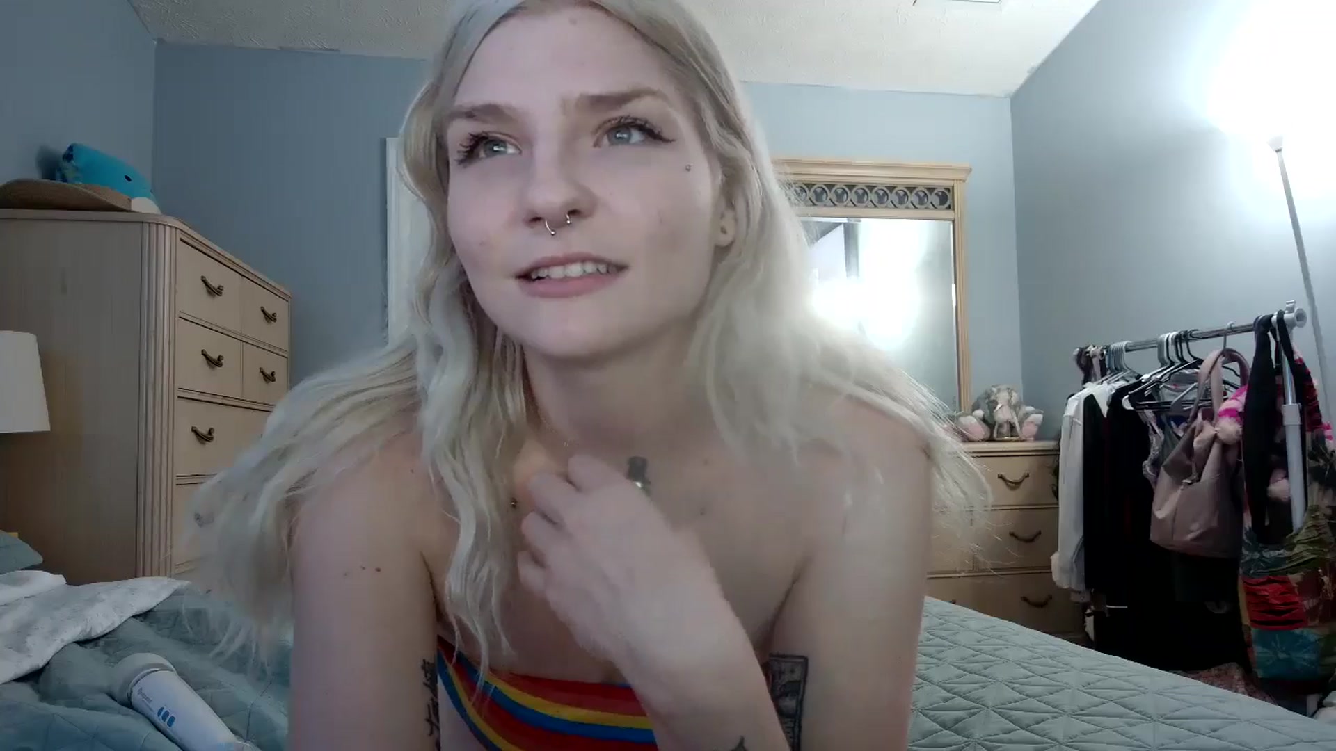 Gallery image thumbnail from DuckChan0's myfreecams stream on, 06/02/2024, 23:20 image 20 of 20