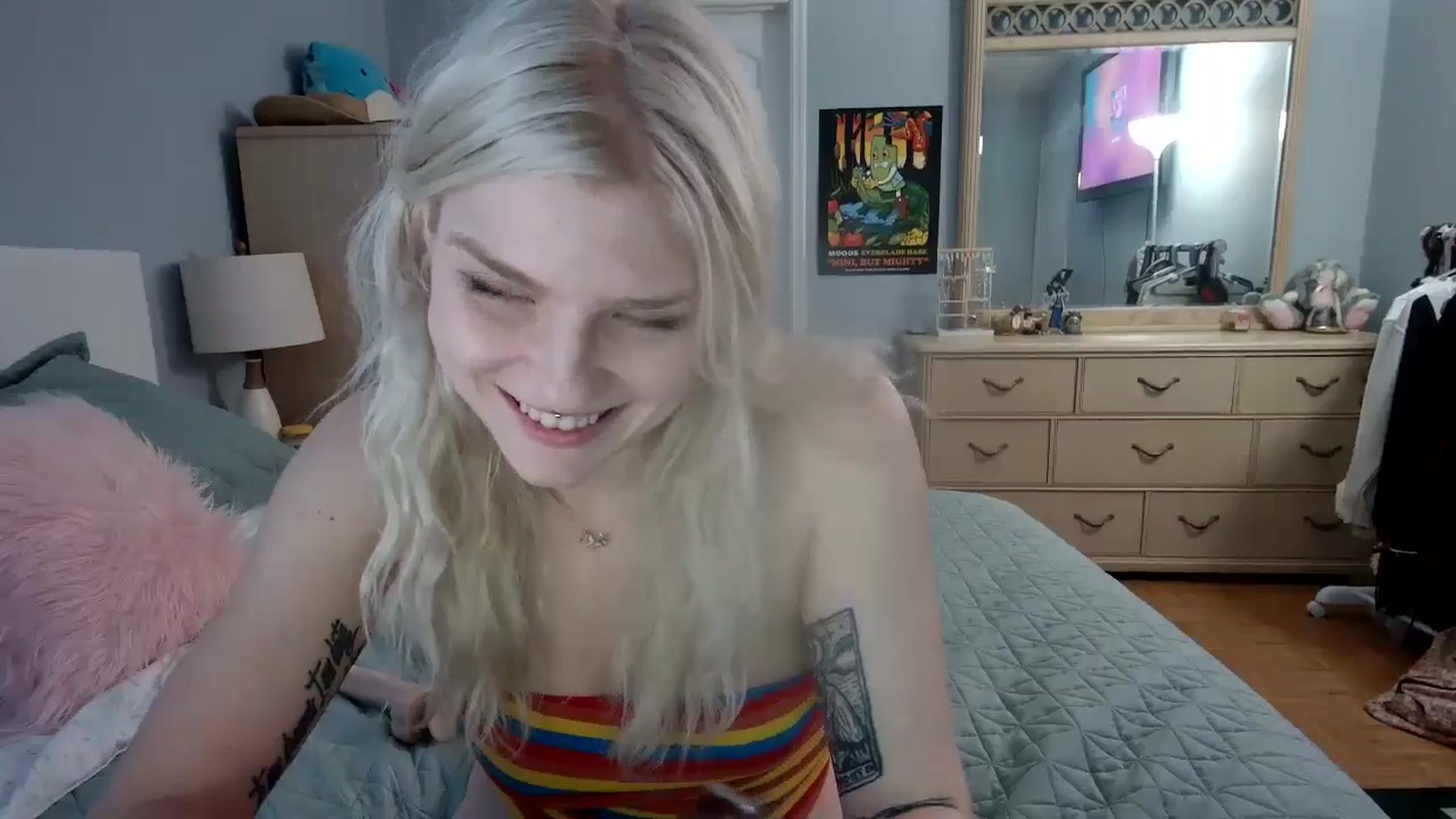 Gallery image thumbnail from DuckChan0's myfreecams stream on, 06/02/2024, 23:52 image 3 of 20