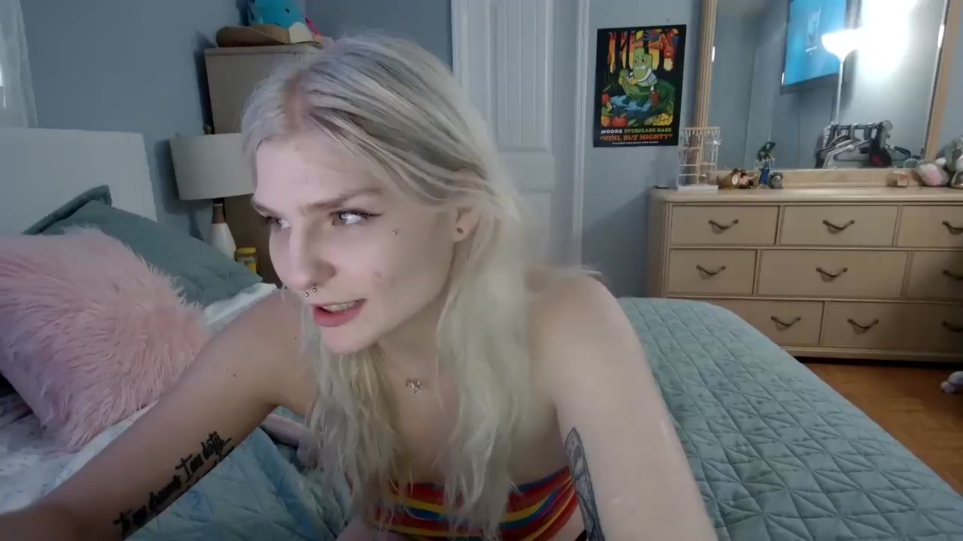 Gallery image thumbnail from DuckChan0's myfreecams stream on, 06/02/2024, 23:52 image 11 of 20