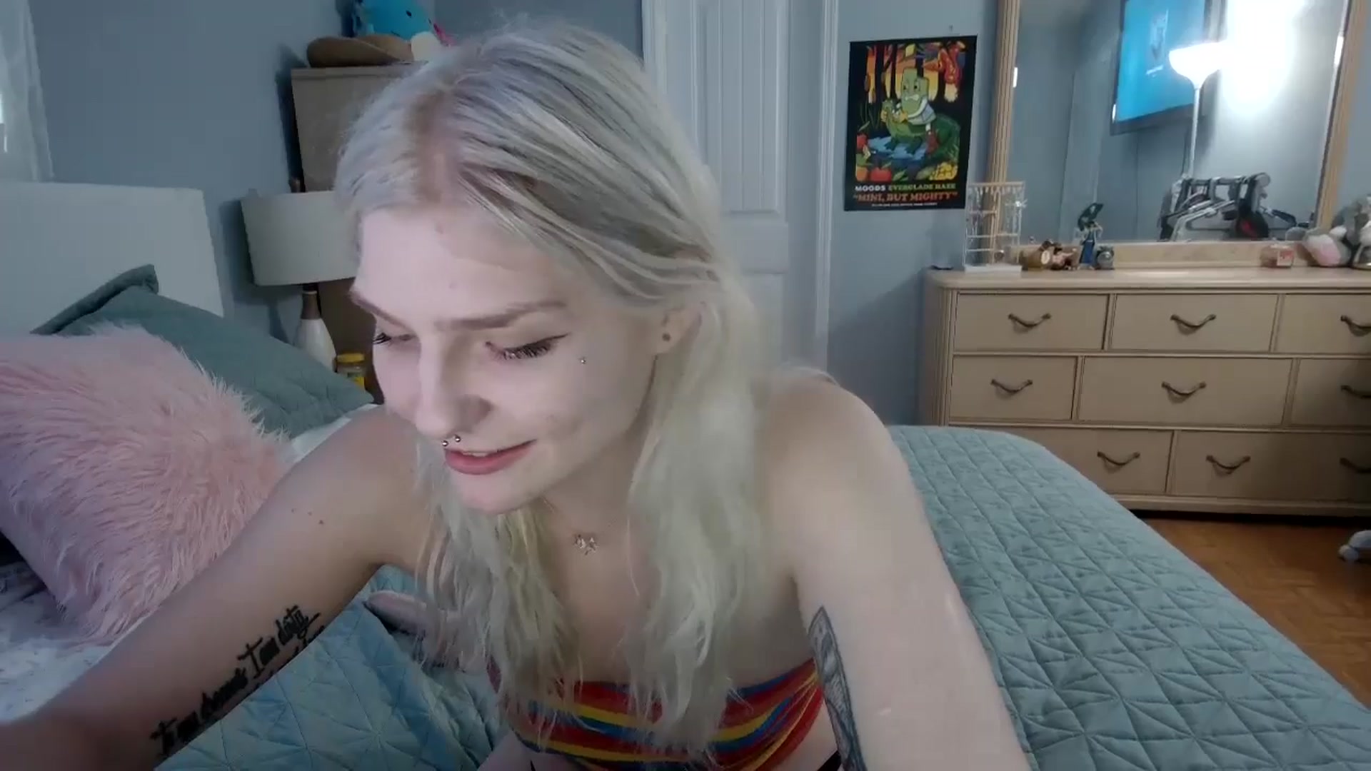 Gallery image thumbnail from DuckChan0's myfreecams stream on, 06/02/2024, 23:52 image 10 of 20
