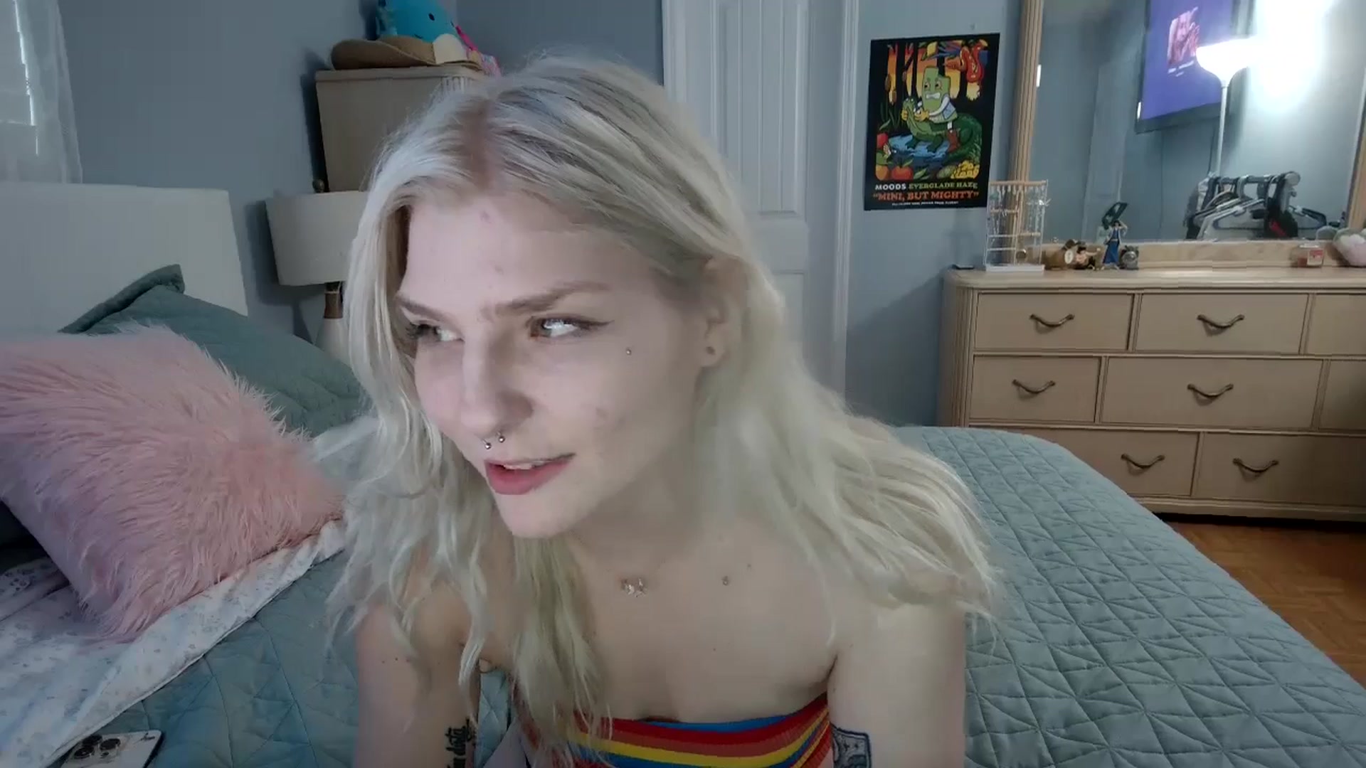Gallery image thumbnail from DuckChan0's myfreecams stream on, 06/02/2024, 23:52 image 17 of 20