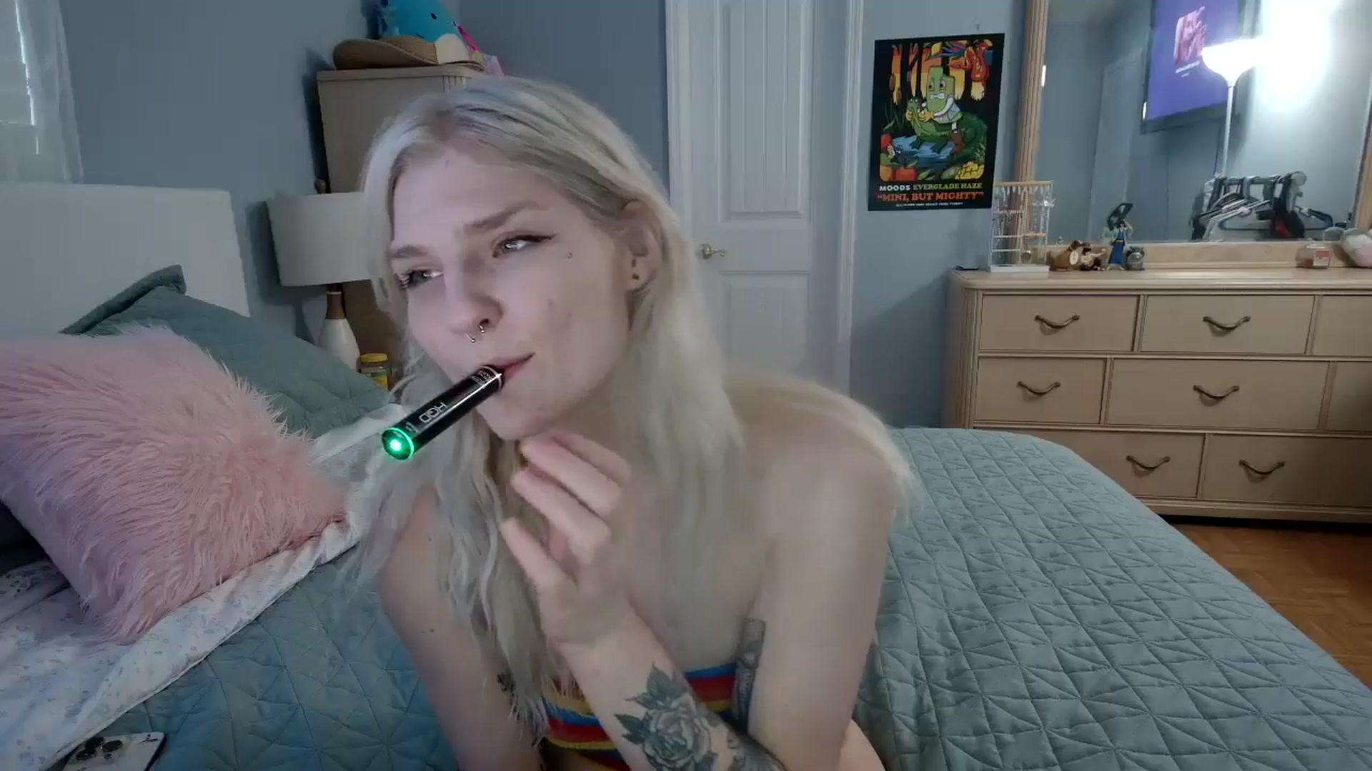 Gallery image thumbnail from DuckChan0's myfreecams stream on, 06/02/2024, 23:52 image 18 of 20