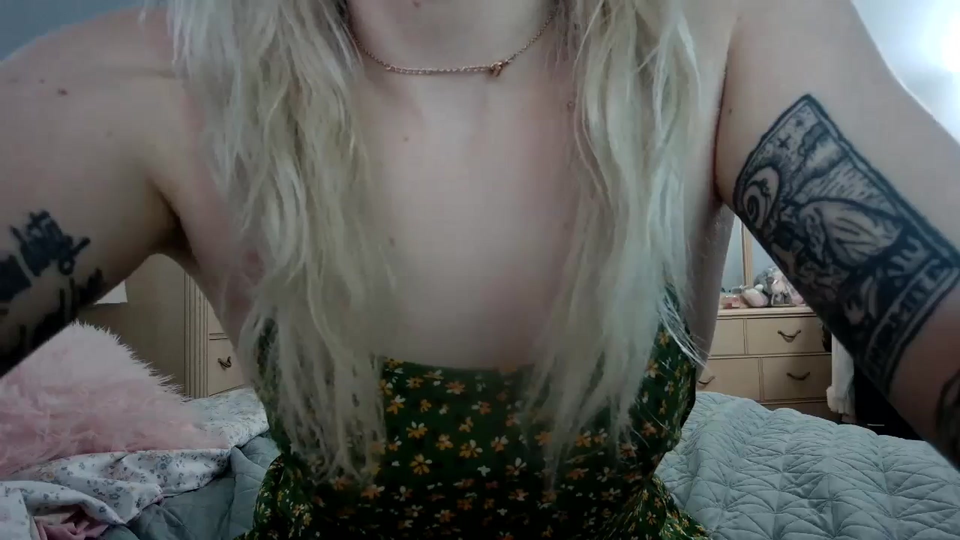 Gallery image thumbnail from DuckChan0's myfreecams stream on, 06/03/2024, 14:22 image 14 of 20