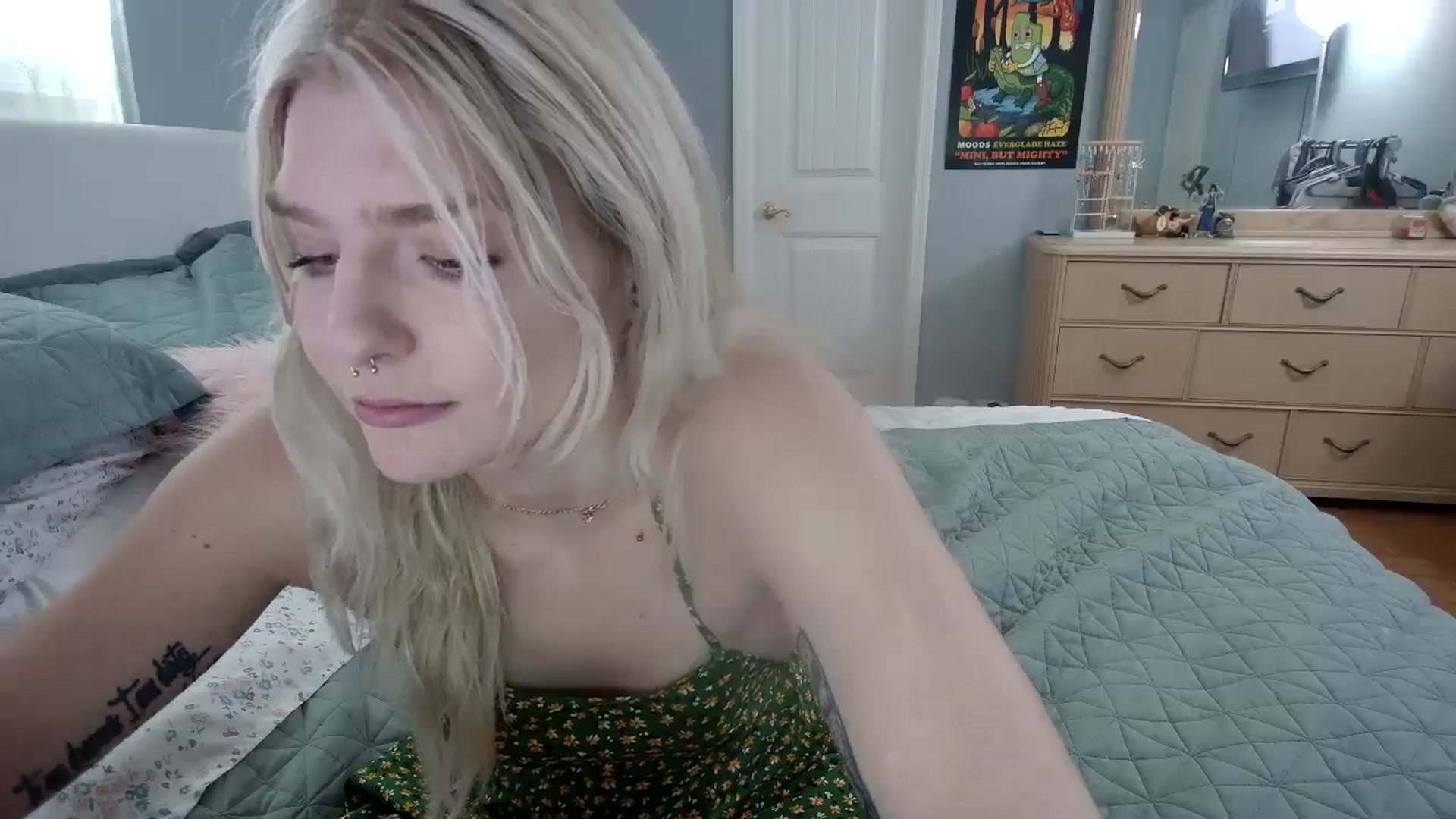 Gallery image thumbnail from DuckChan0's myfreecams stream on, 06/03/2024, 14:22 image 18 of 20
