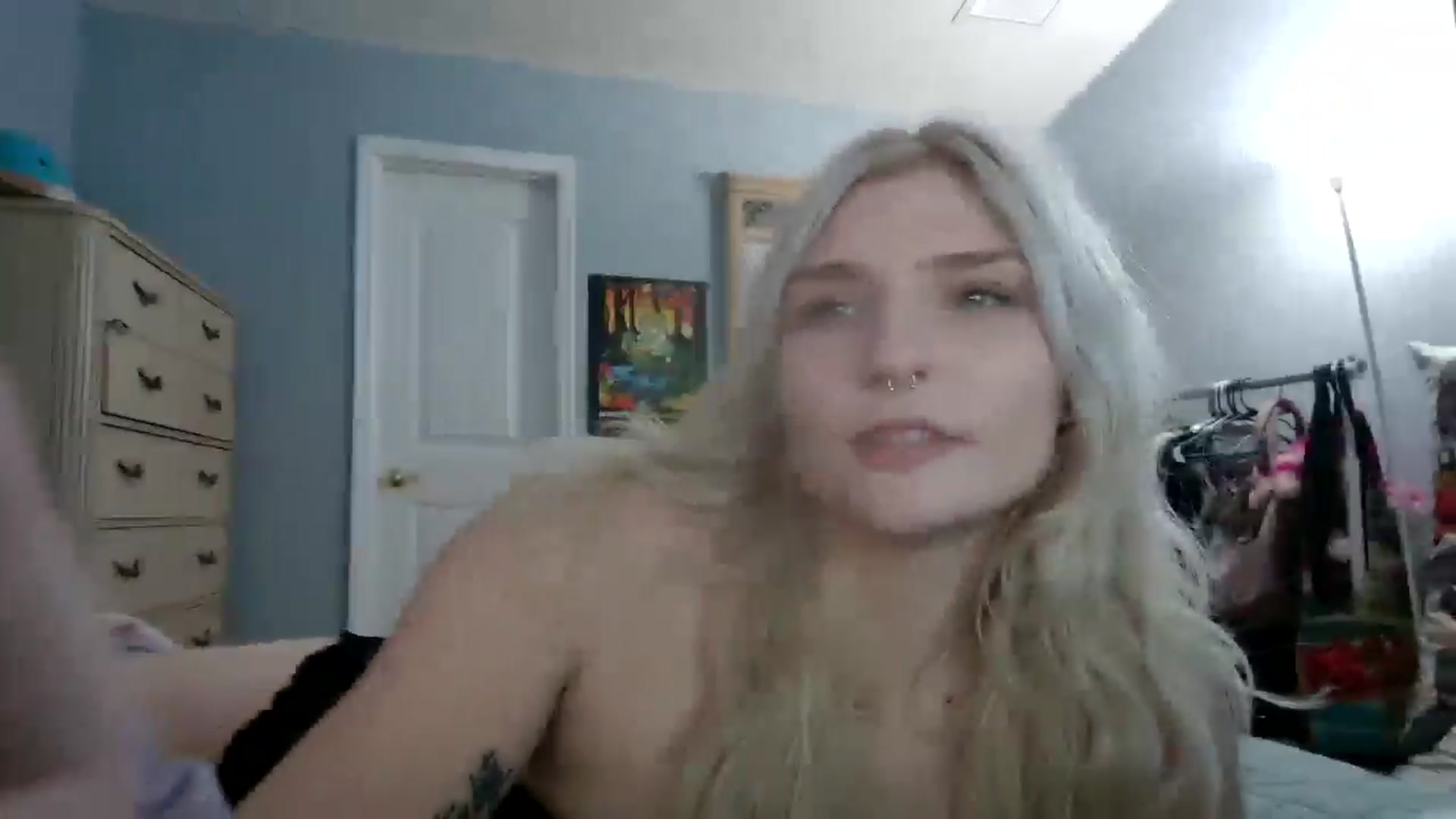 Gallery image thumbnail from DuckChan0's myfreecams stream on, 06/03/2024, 22:34 image 18 of 20