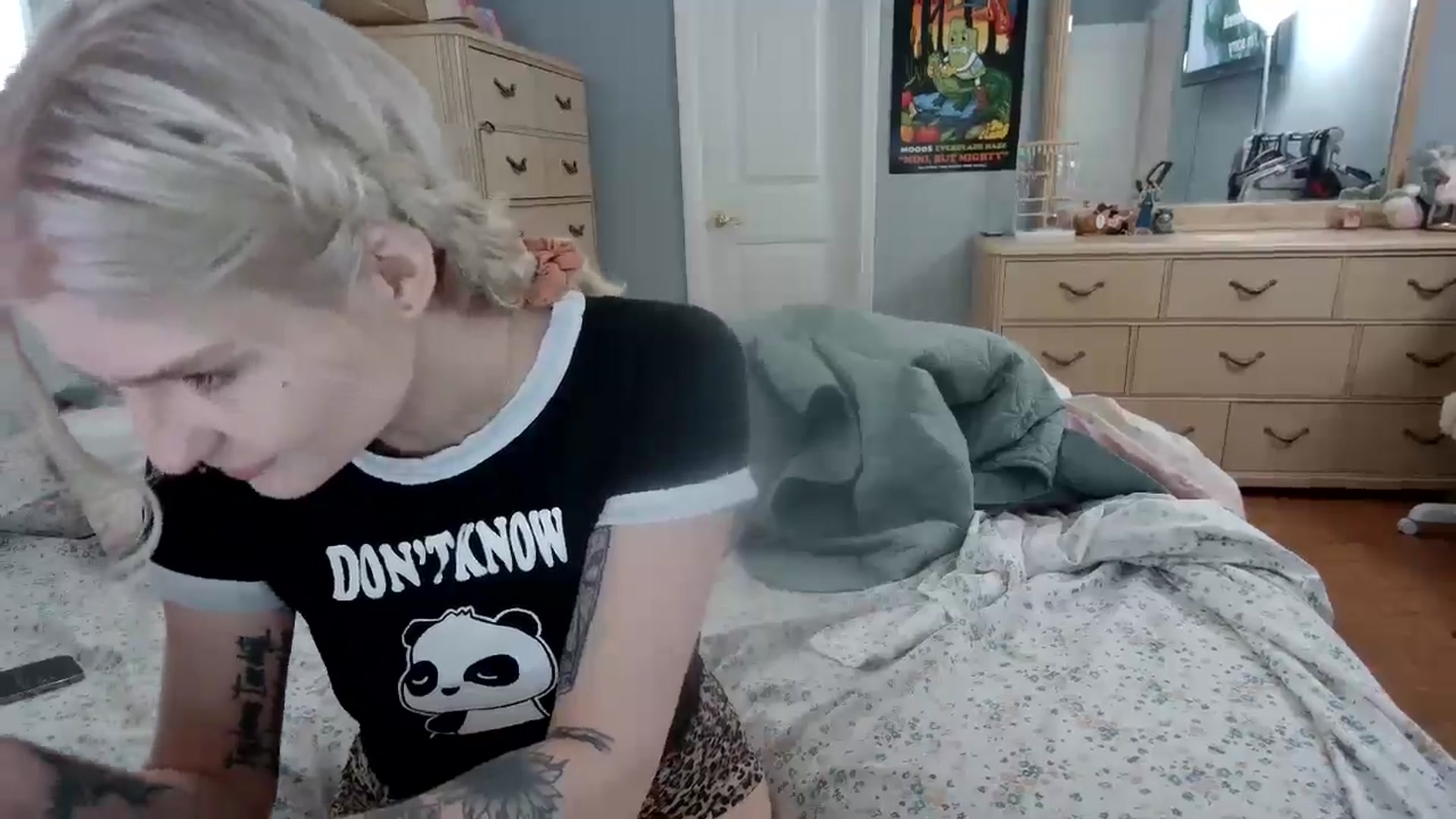 Gallery image thumbnail from DuckChan0's myfreecams stream on, 06/04/2024, 13:38 image 2 of 20