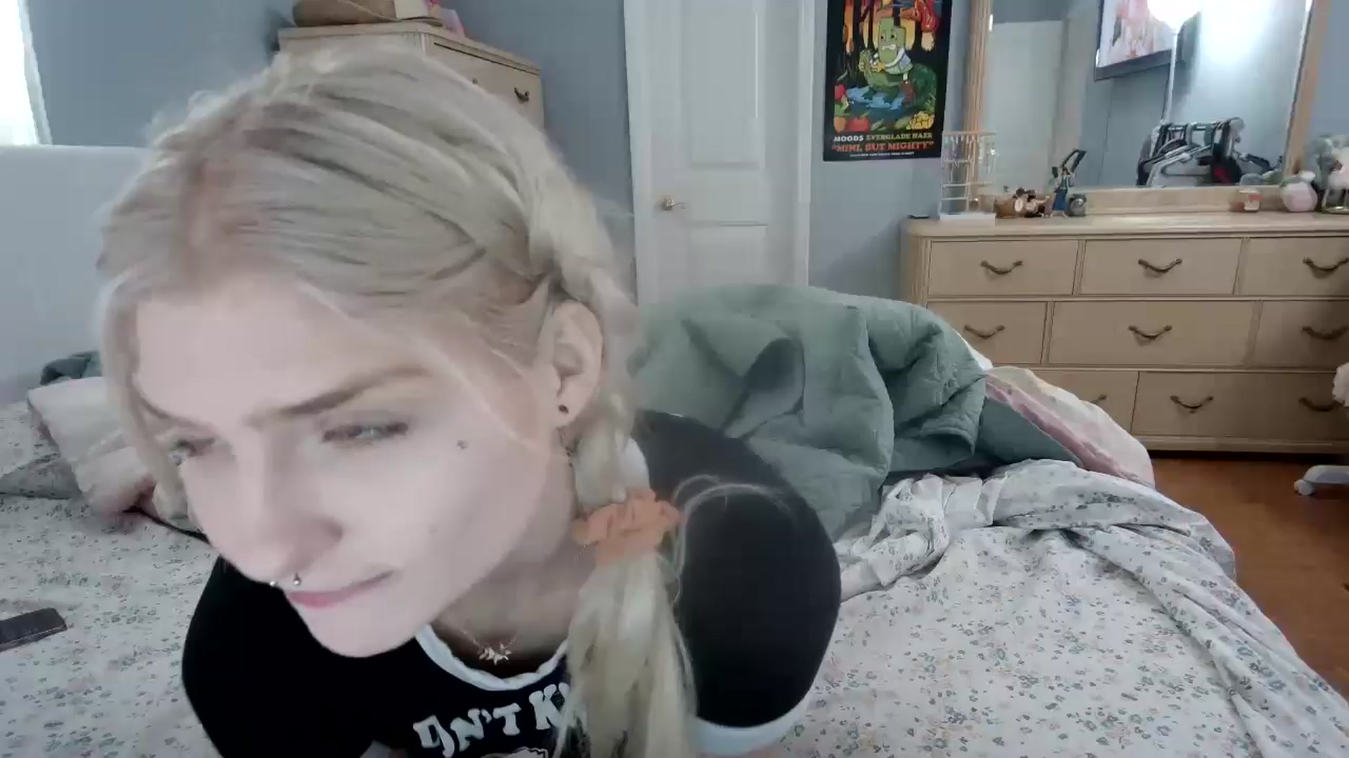 Gallery image thumbnail from DuckChan0's myfreecams stream on, 06/04/2024, 13:38 image 1 of 20