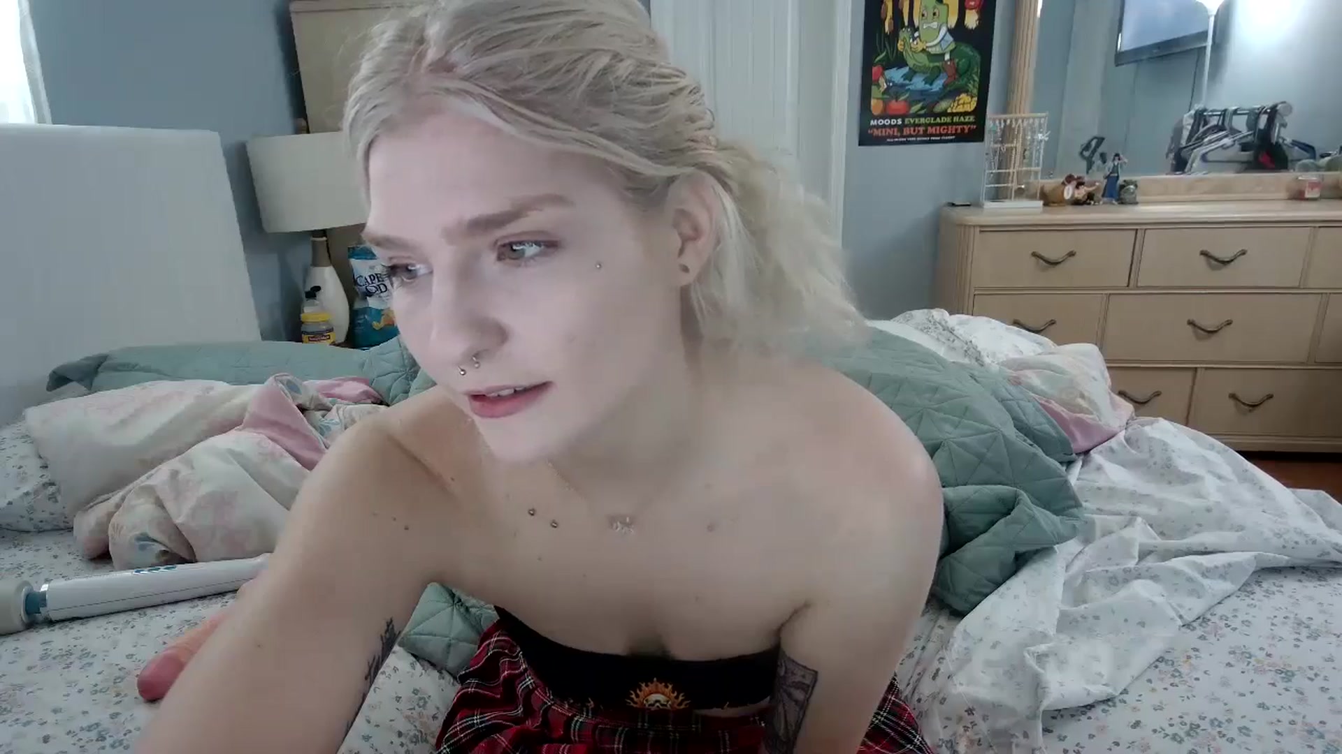 Gallery image thumbnail from DuckChan0's myfreecams stream on, 06/04/2024, 14:21 image 19 of 20