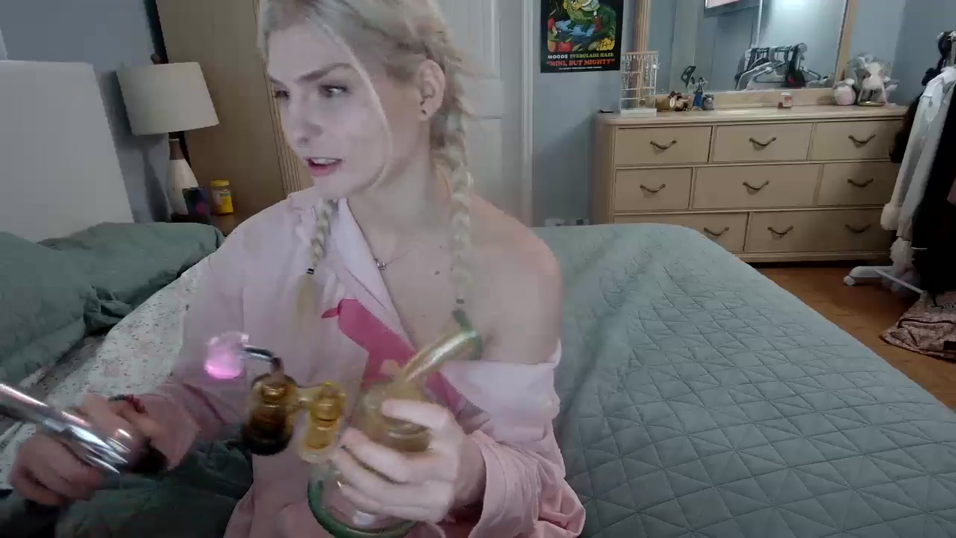 Gallery image thumbnail from DuckChan0's myfreecams stream on, 06/05/2024, 14:47 image 6 of 20