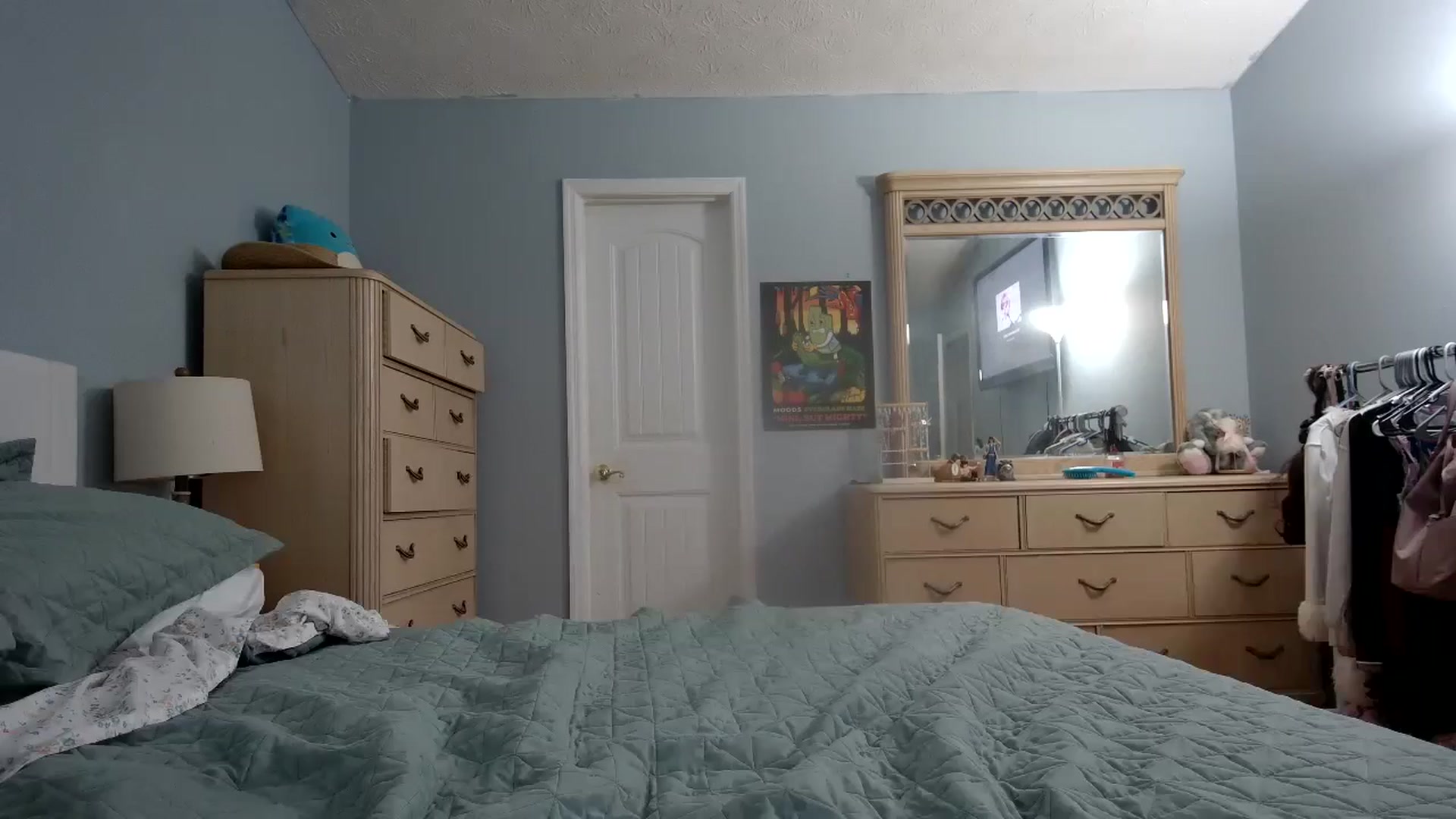Gallery image thumbnail from DuckChan0's myfreecams stream on, 06/05/2024, 22:49 image 2 of 20
