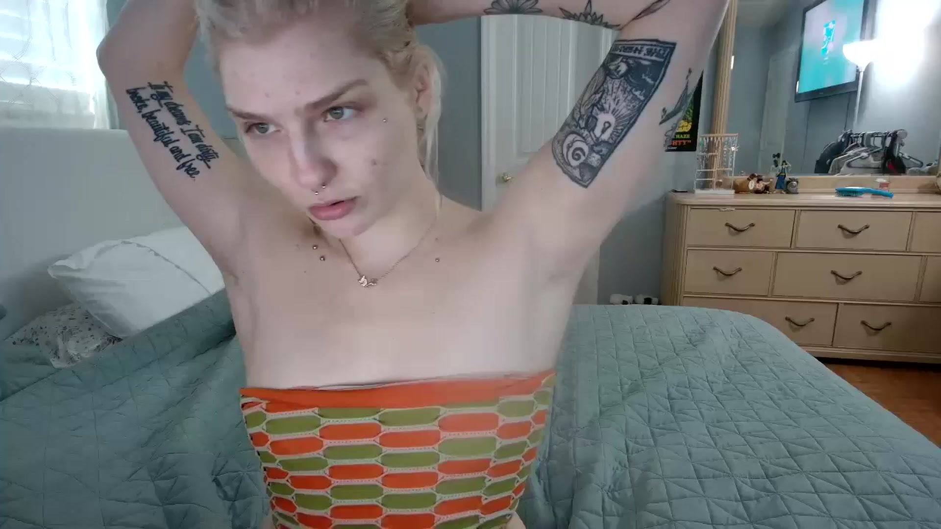 Gallery image thumbnail from DuckChan0's myfreecams stream on, 06/06/2024, 14:35 image 1 of 20