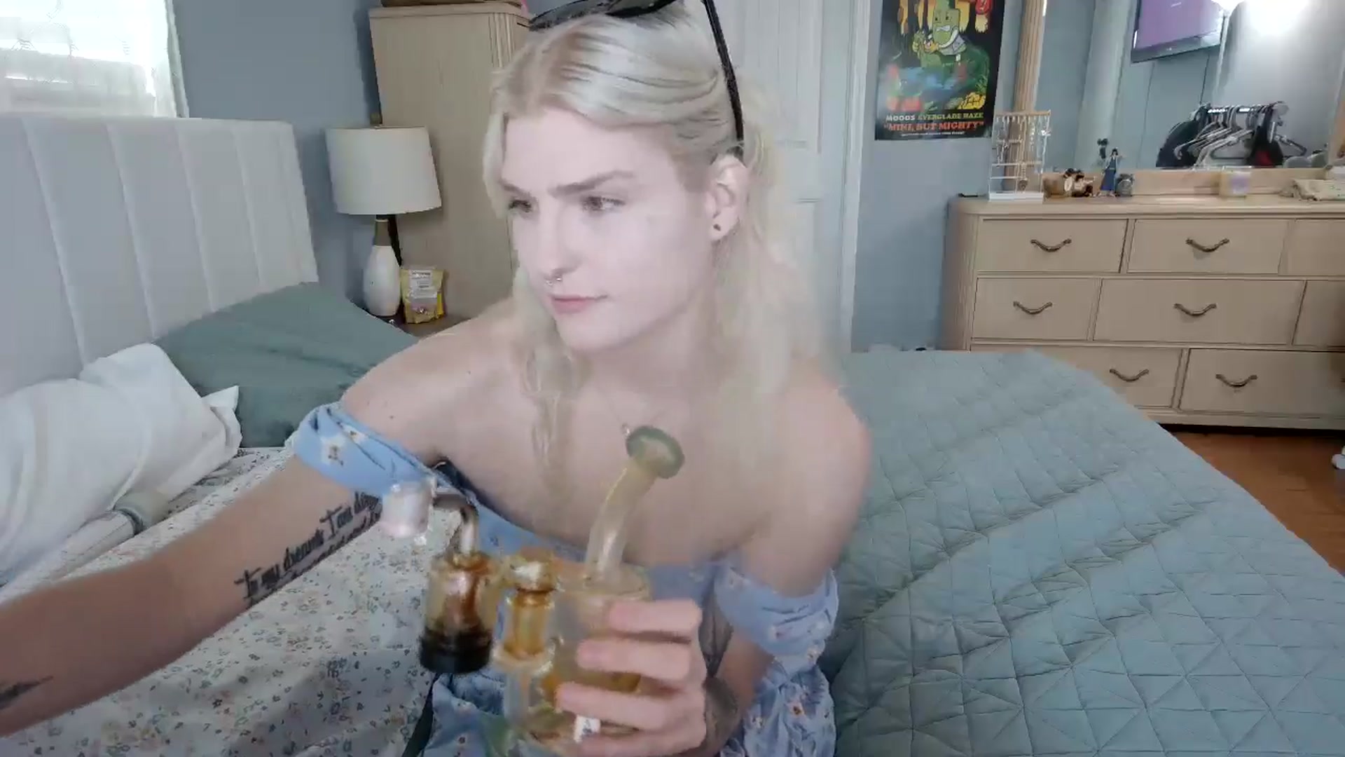 Gallery image thumbnail from DuckChan0's myfreecams stream on, 06/07/2024, 16:08 image 7 of 20