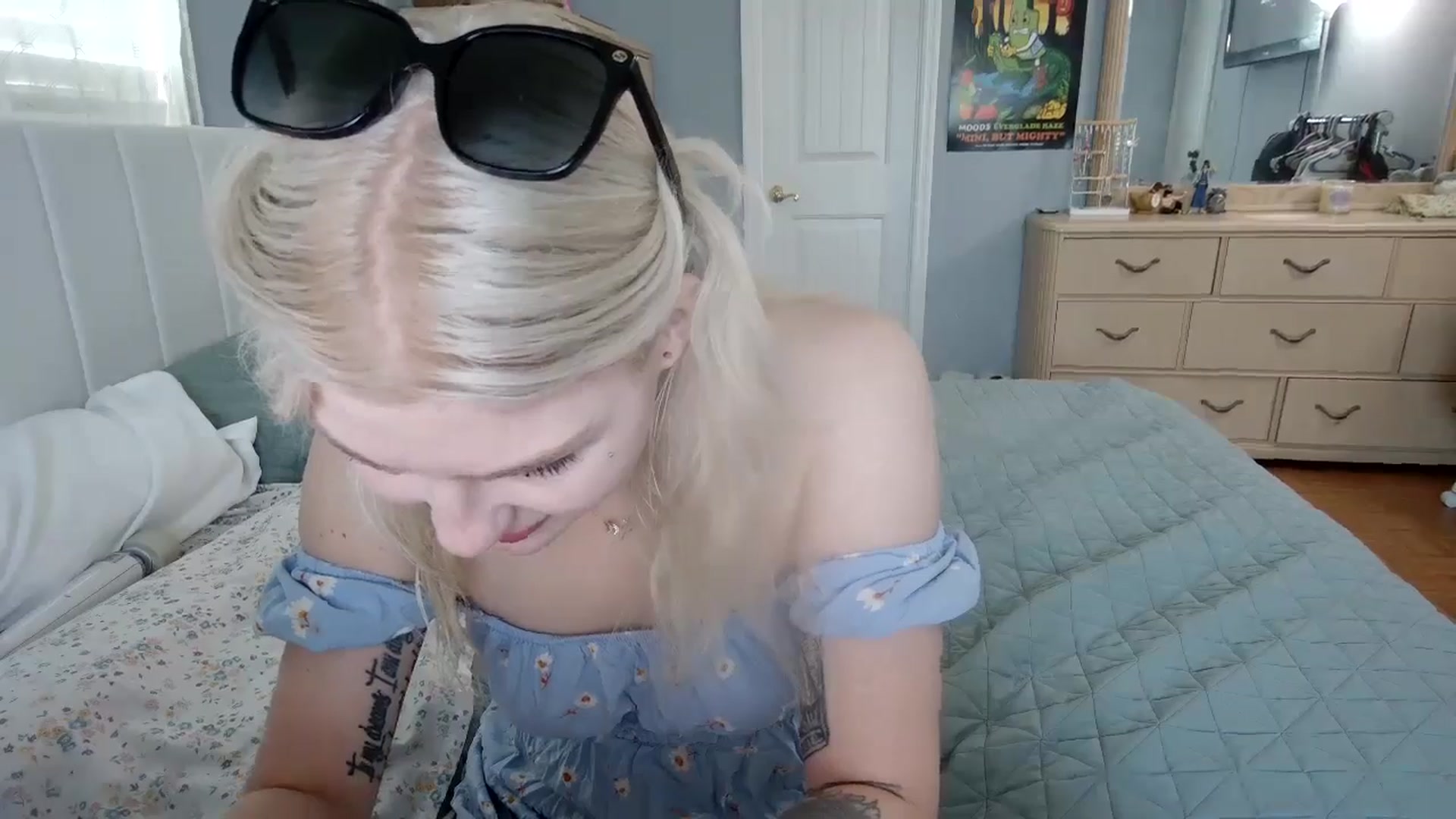 Gallery image thumbnail from DuckChan0's myfreecams stream on, 06/07/2024, 16:08 image 6 of 20